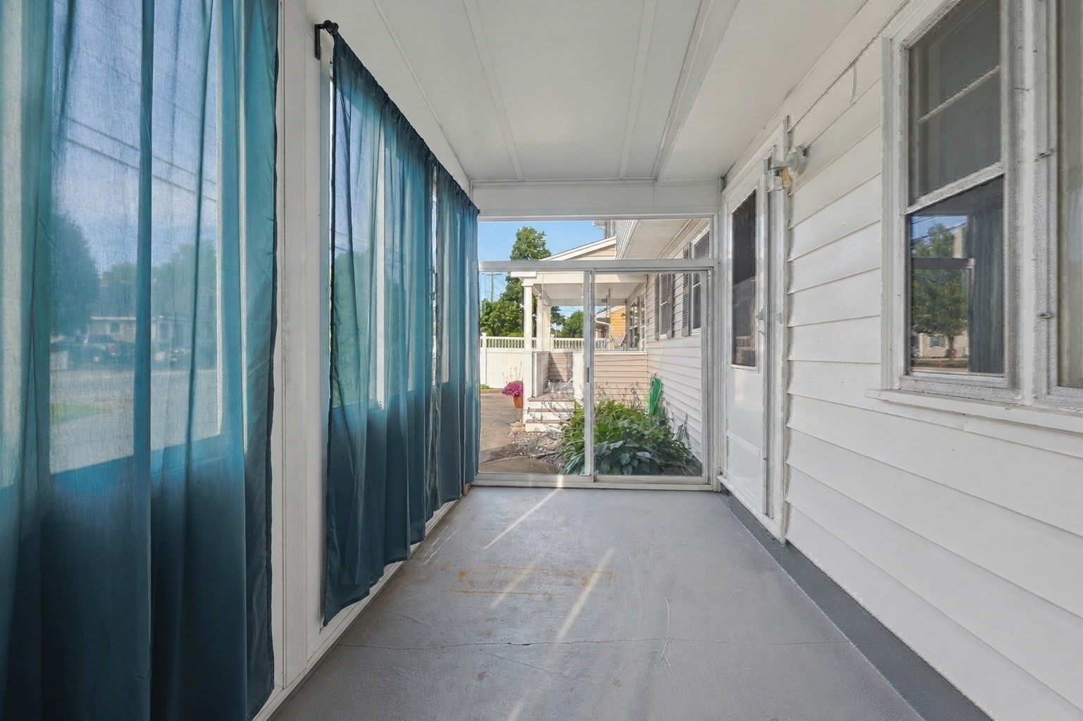 main property photo 33