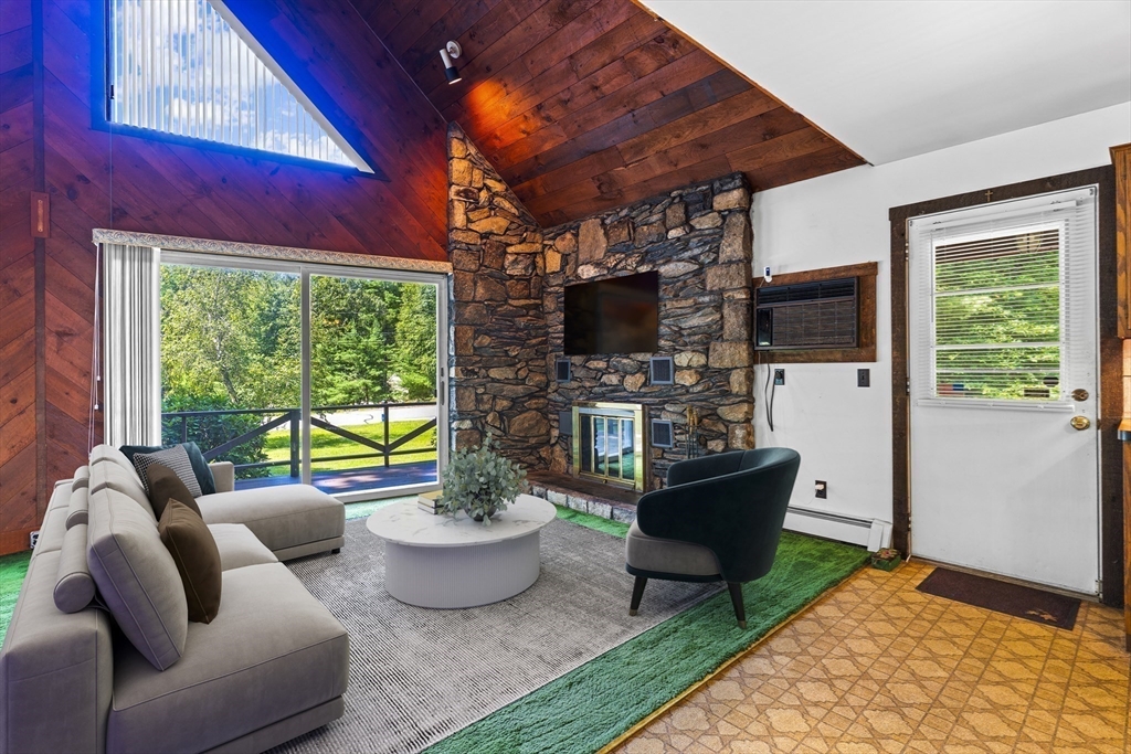 property viewer photo 4