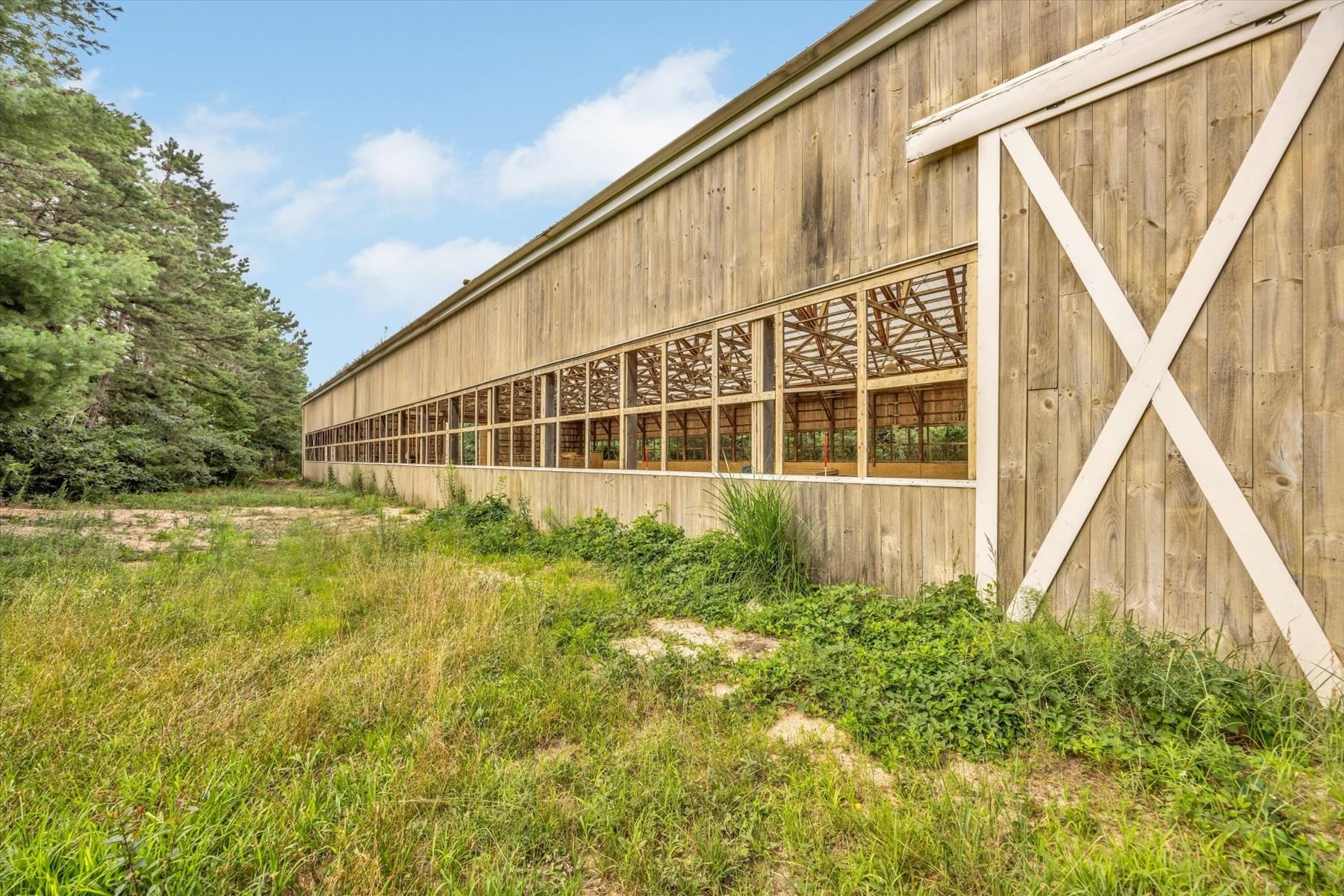 main property photo 16