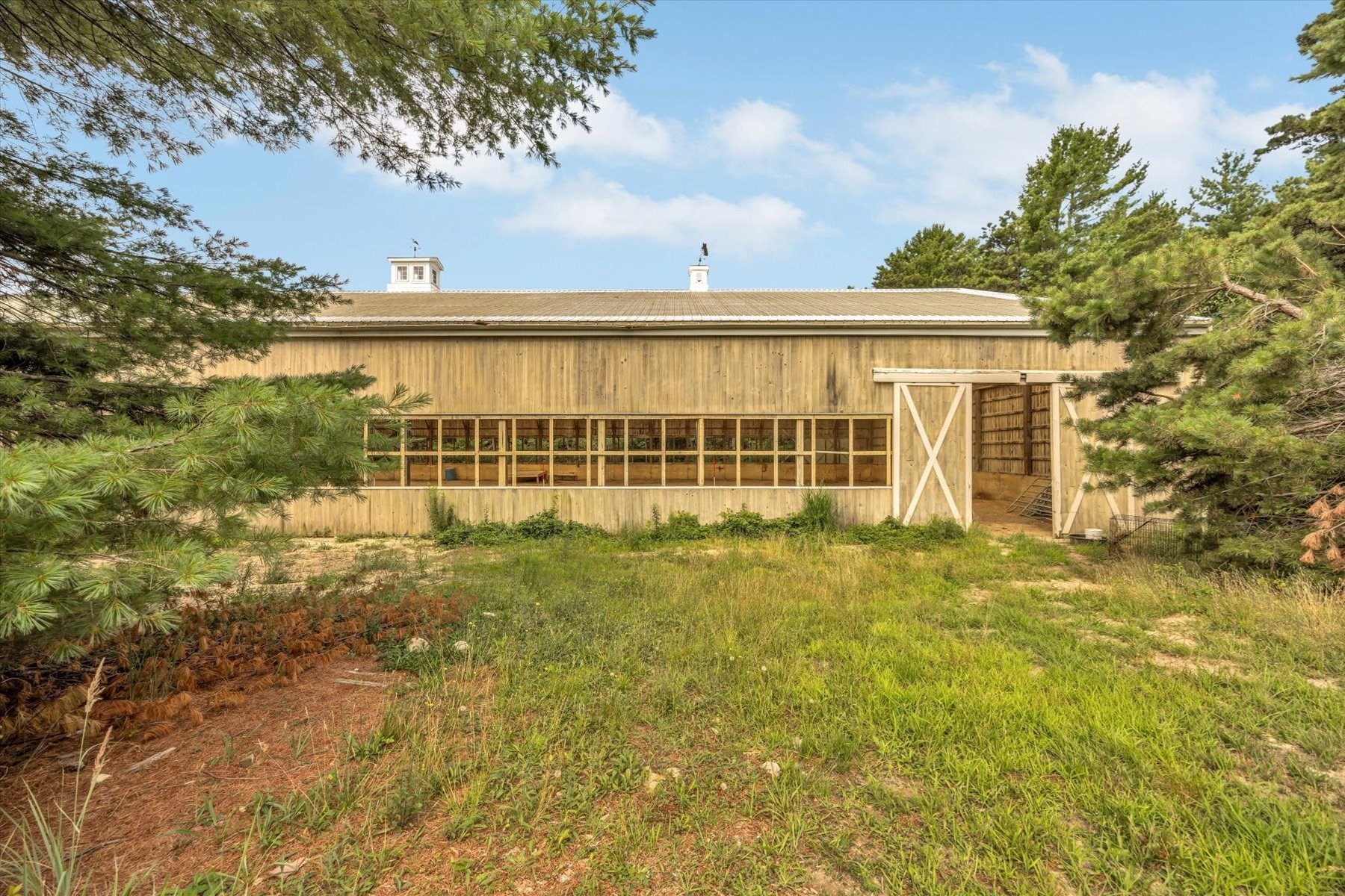 main property photo 17