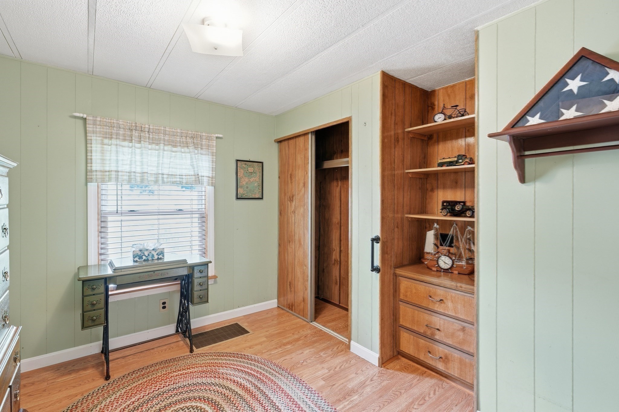 main property photo 17