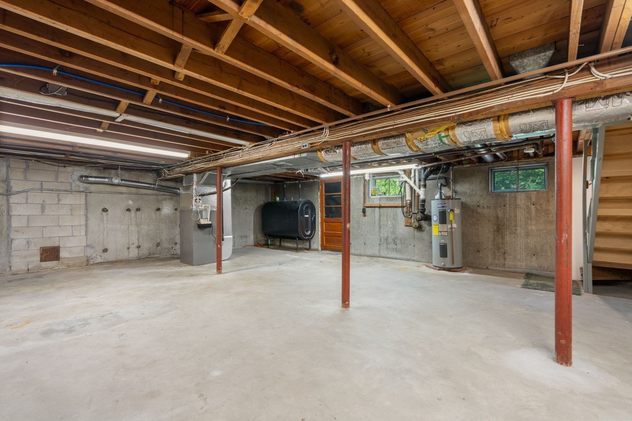 main property photo 36