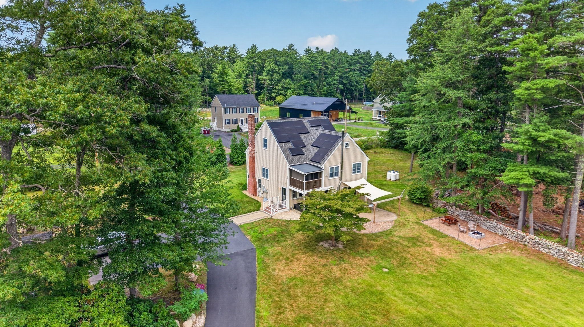 main property photo 6
