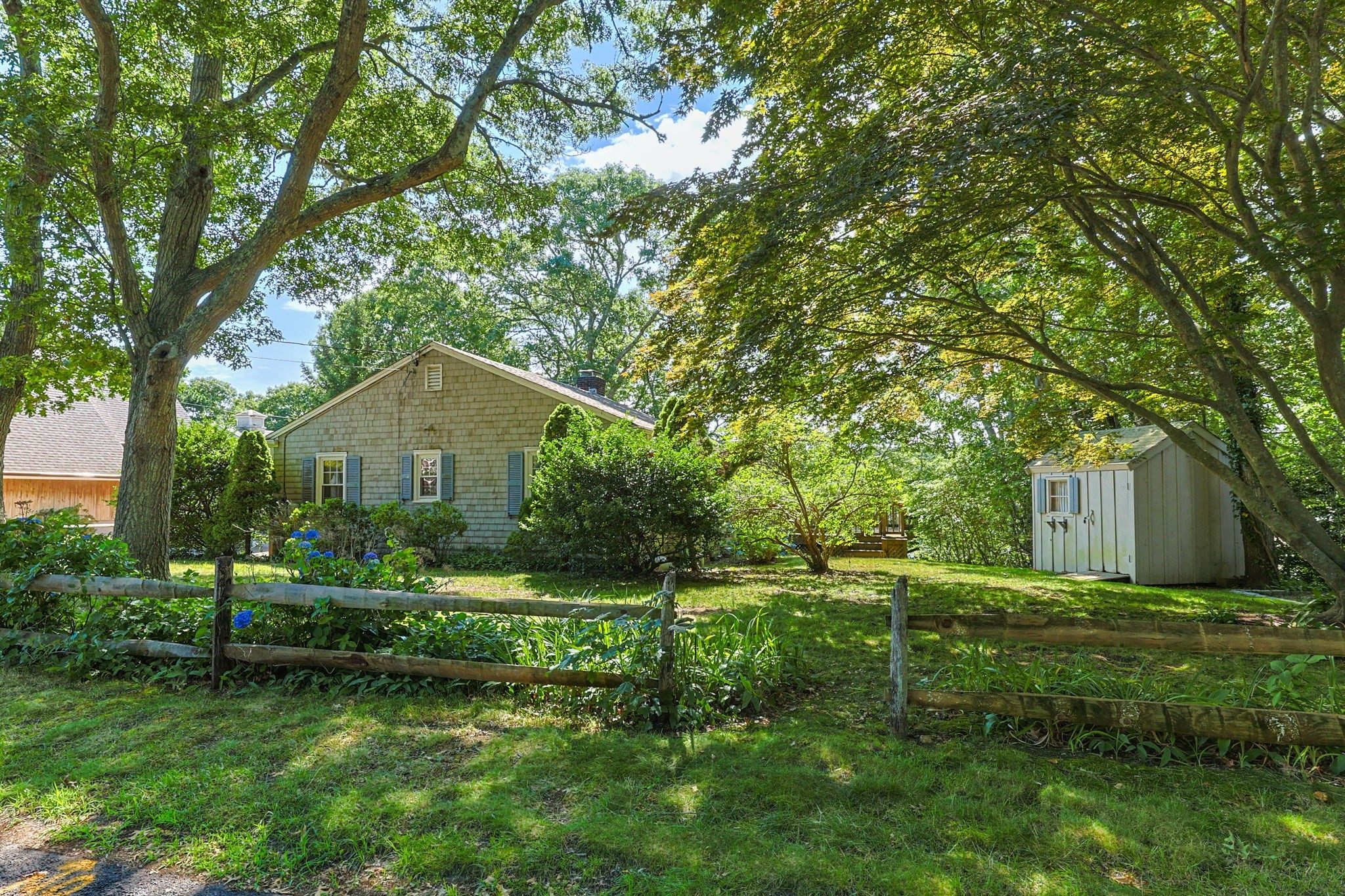 main property photo 25