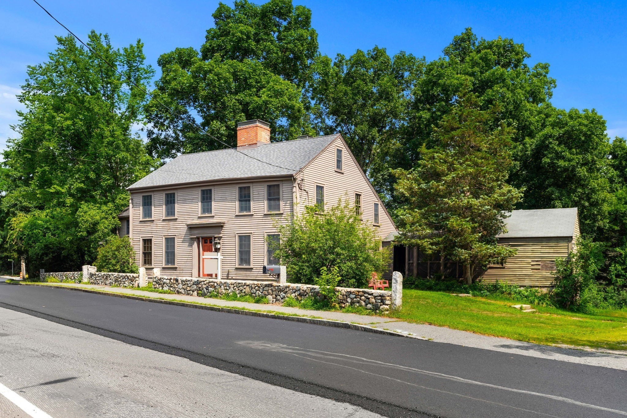 main property photo 16