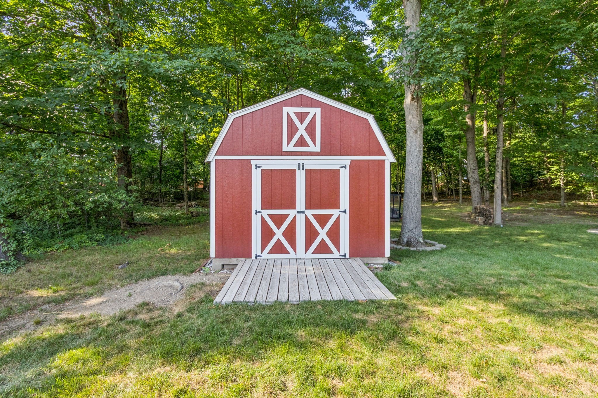 main property photo 30