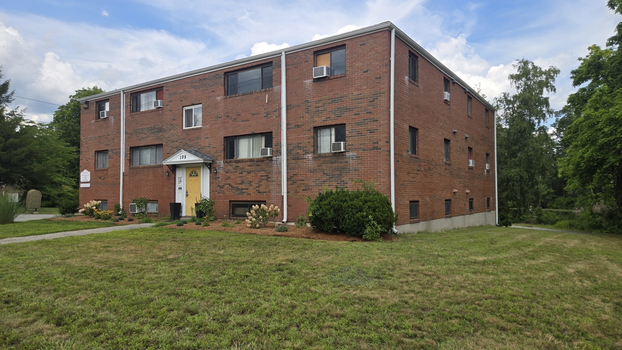 main property photo 24