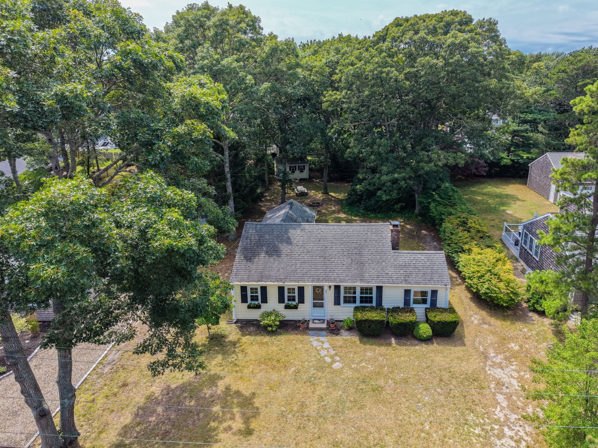 main property photo 28