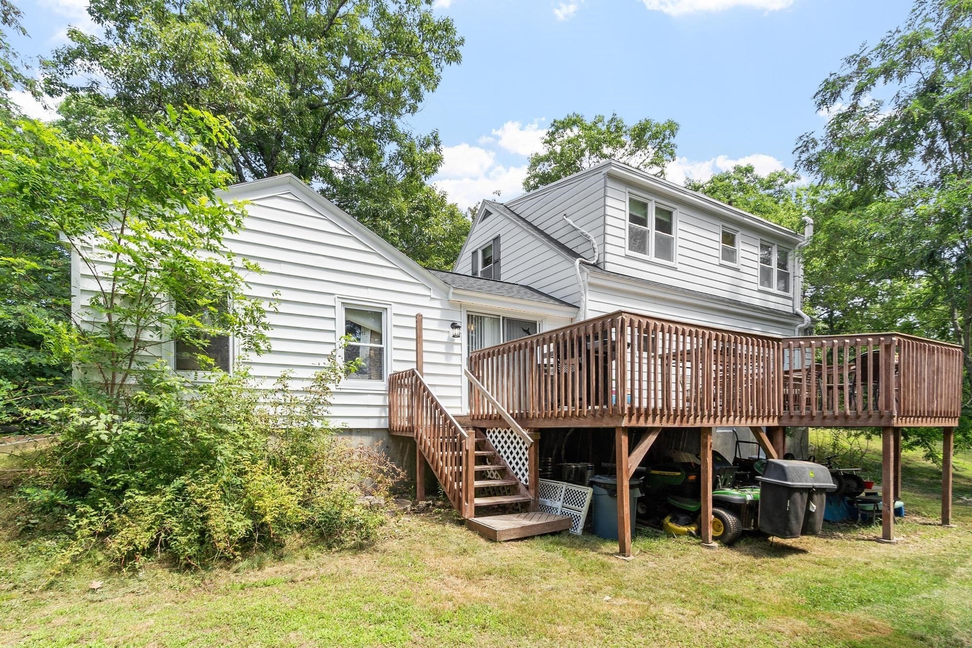 main property photo 29