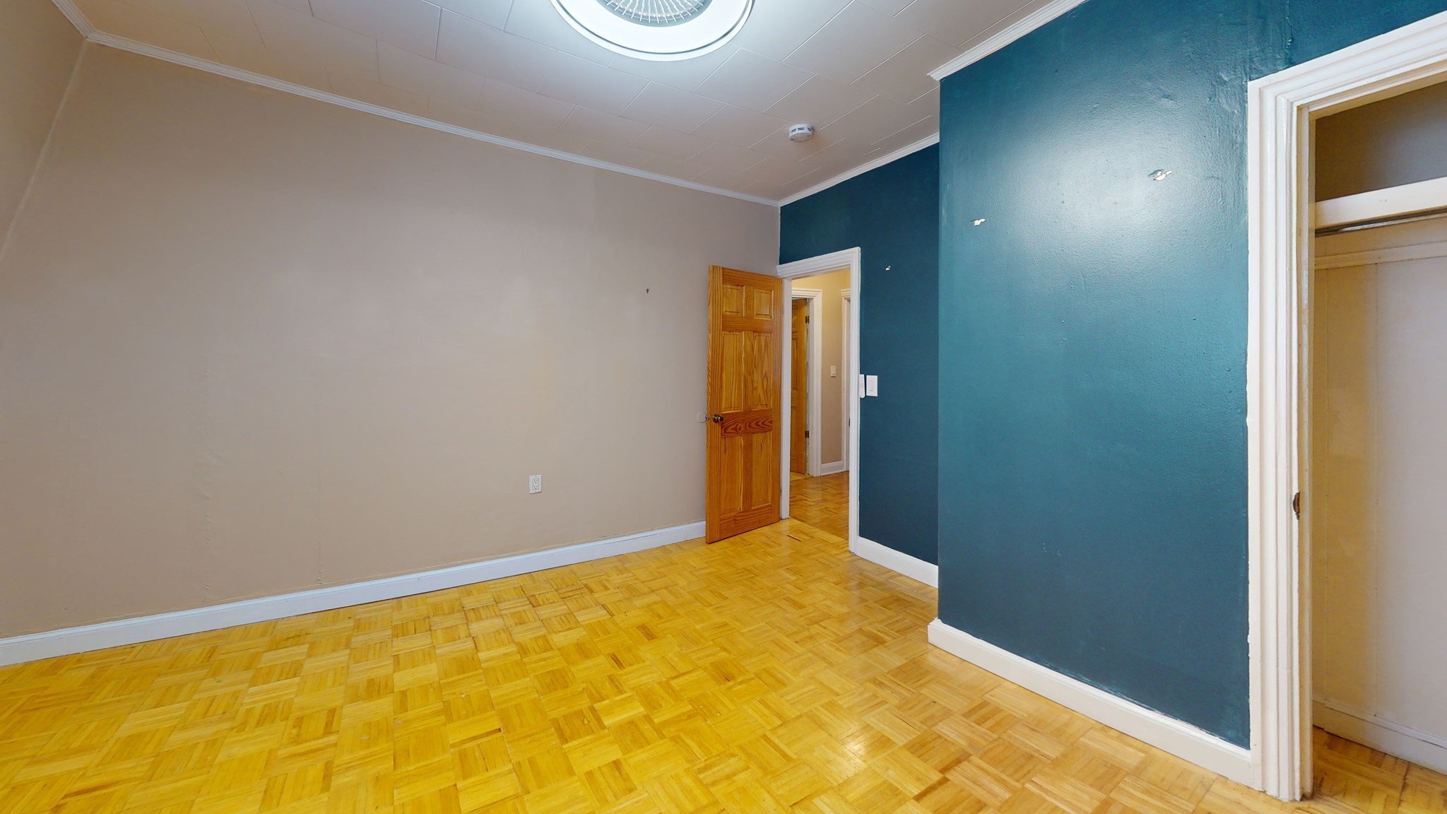 main property photo 6