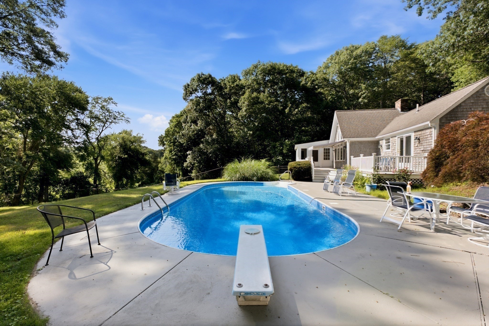 main property photo 33