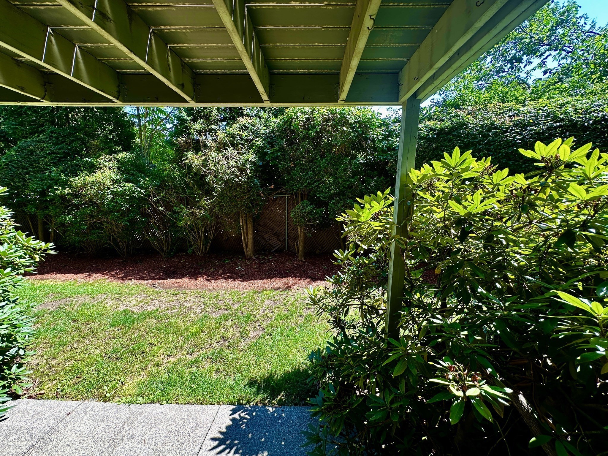 main property photo 28