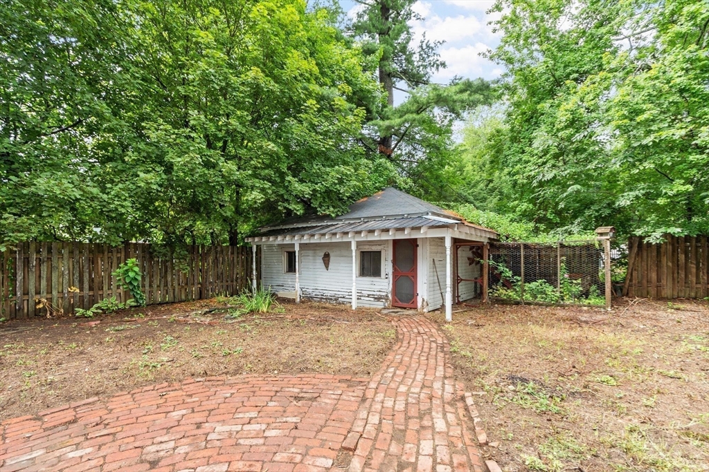 main property photo 33