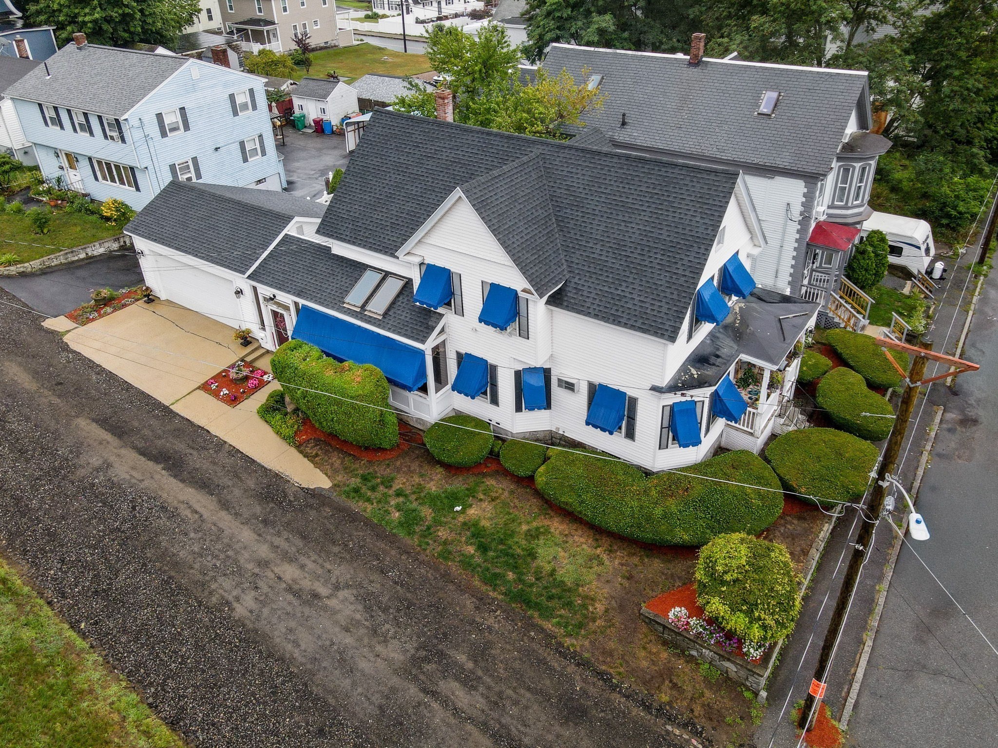 main property photo 30