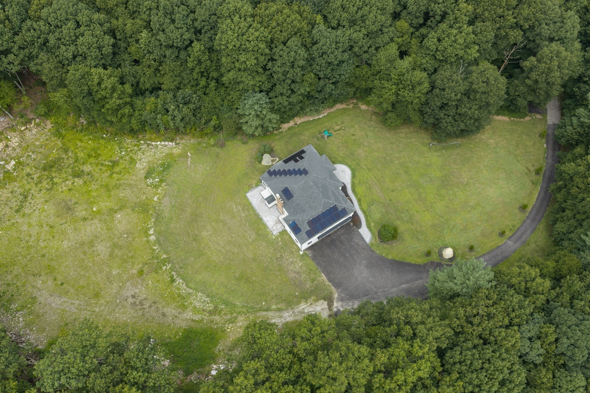 main property photo 32