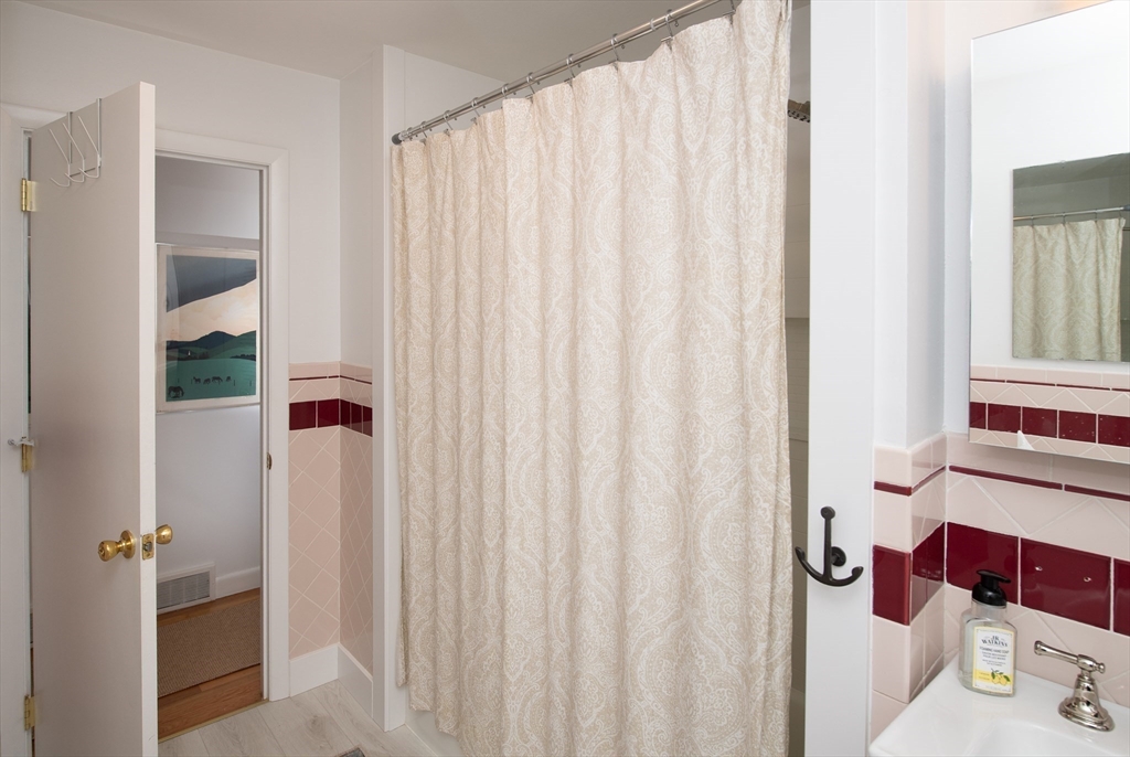 property viewer photo 16