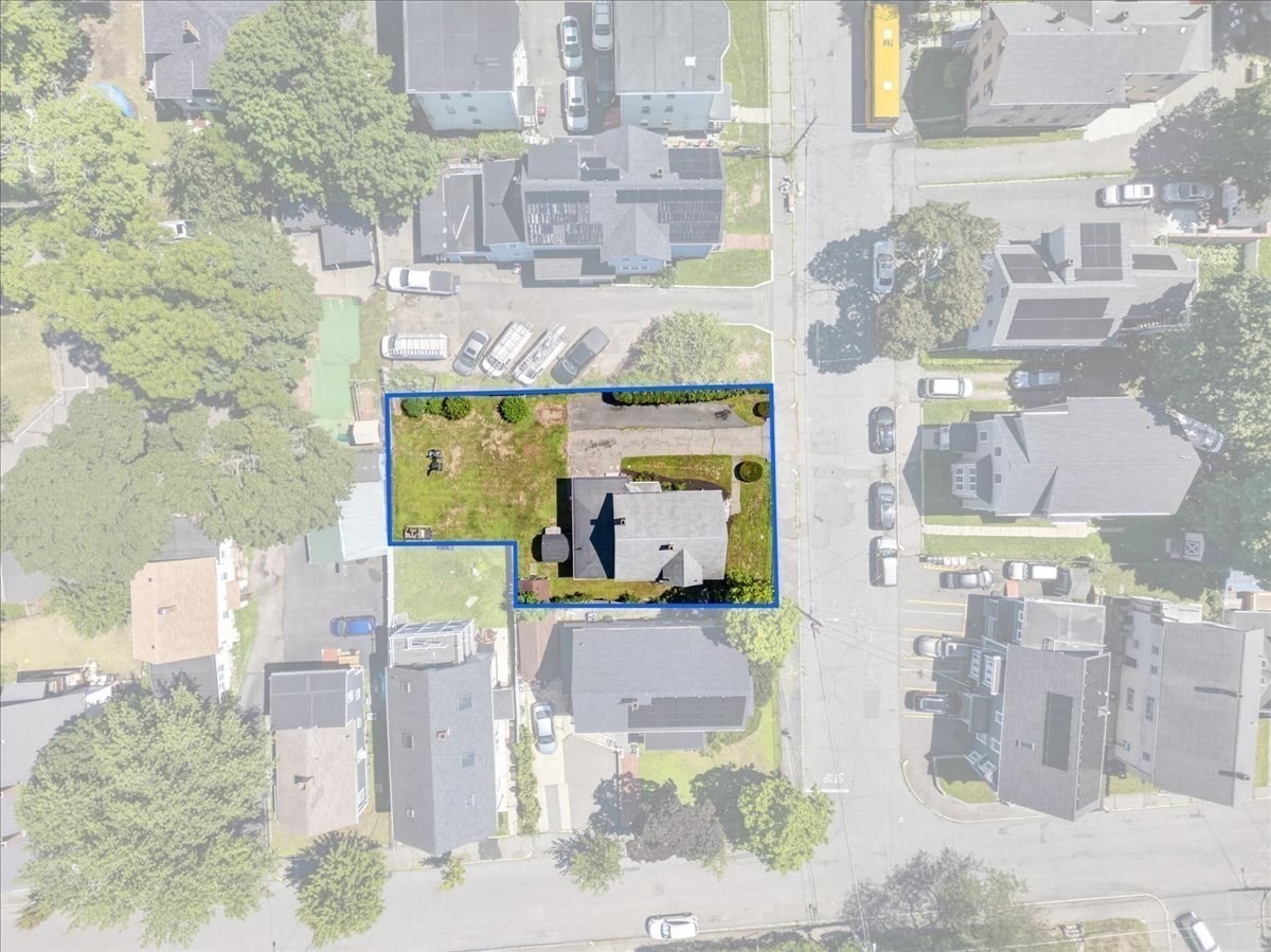 main property photo 30
