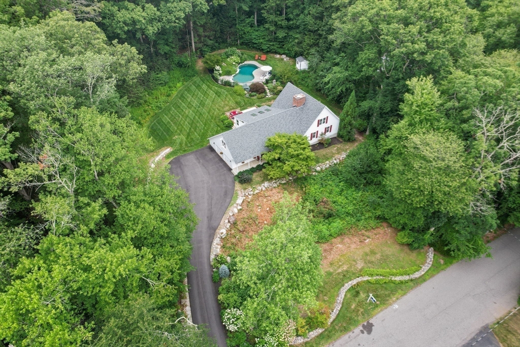 main property photo 40