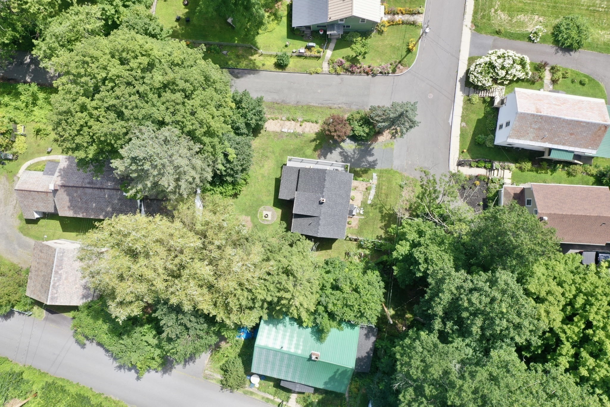 main property photo 33