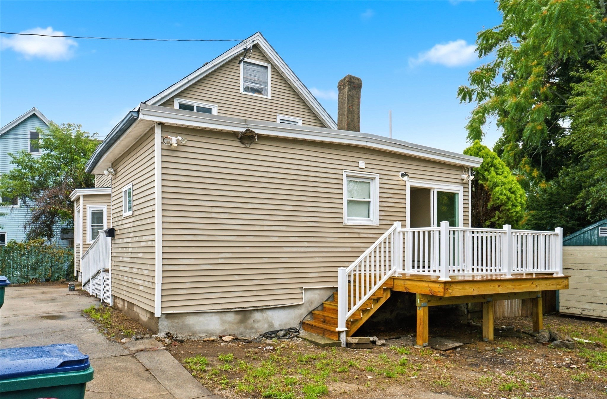 main property photo 33