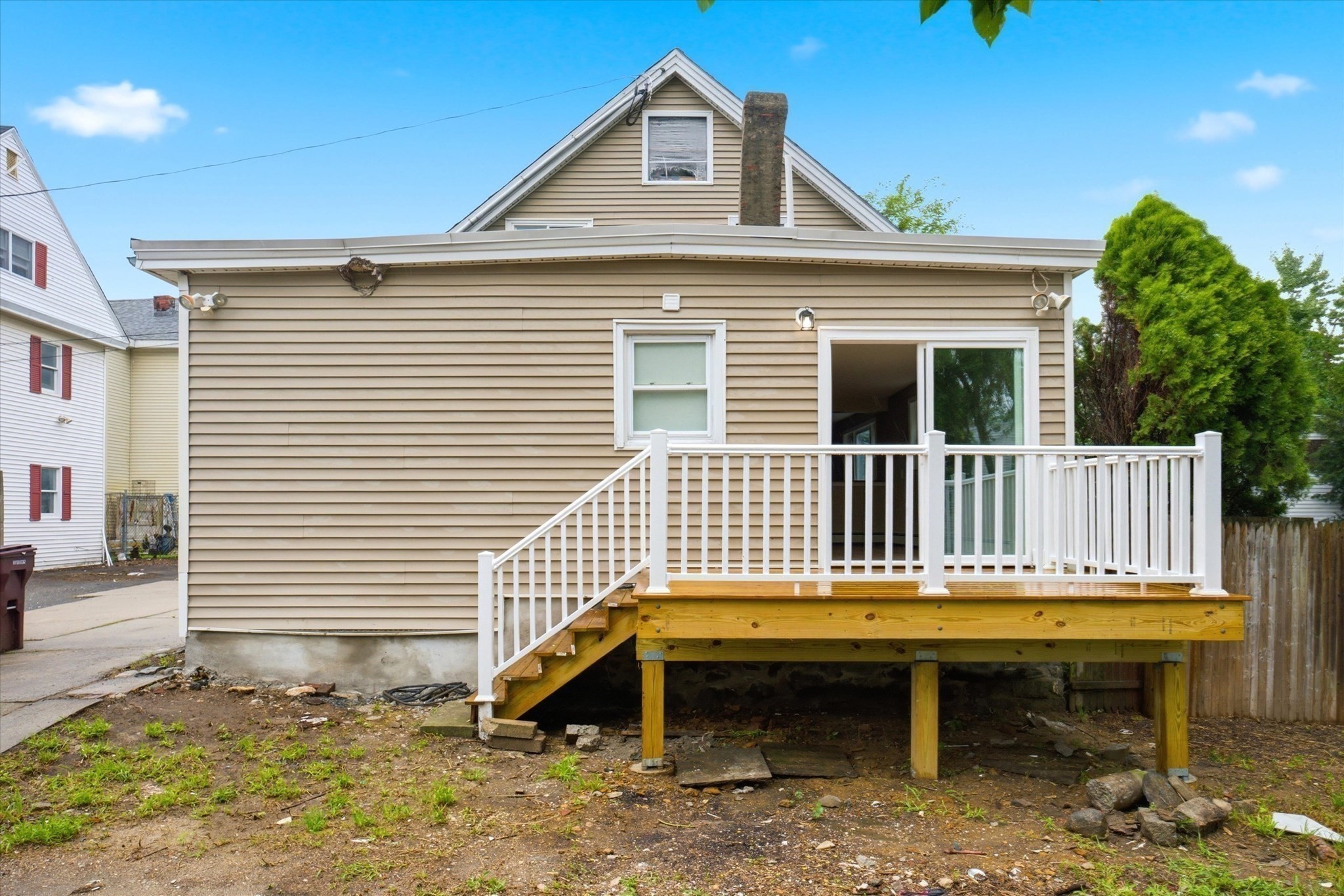 main property photo 4