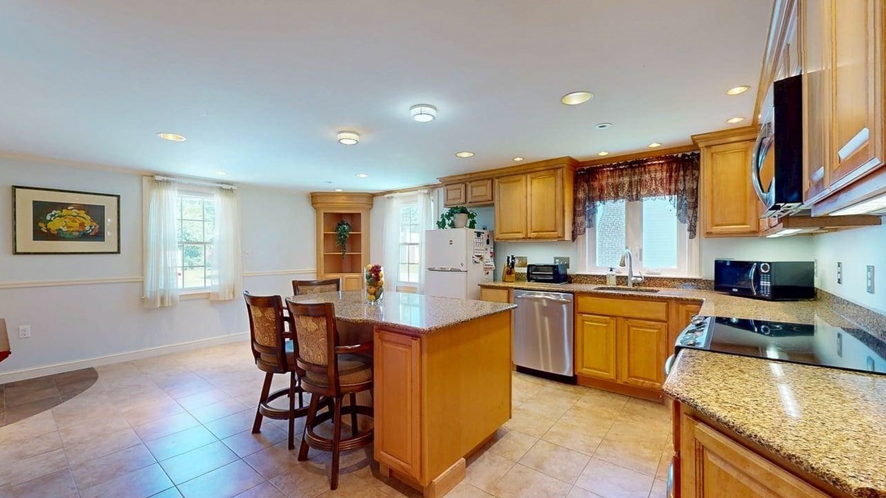 main property photo 8