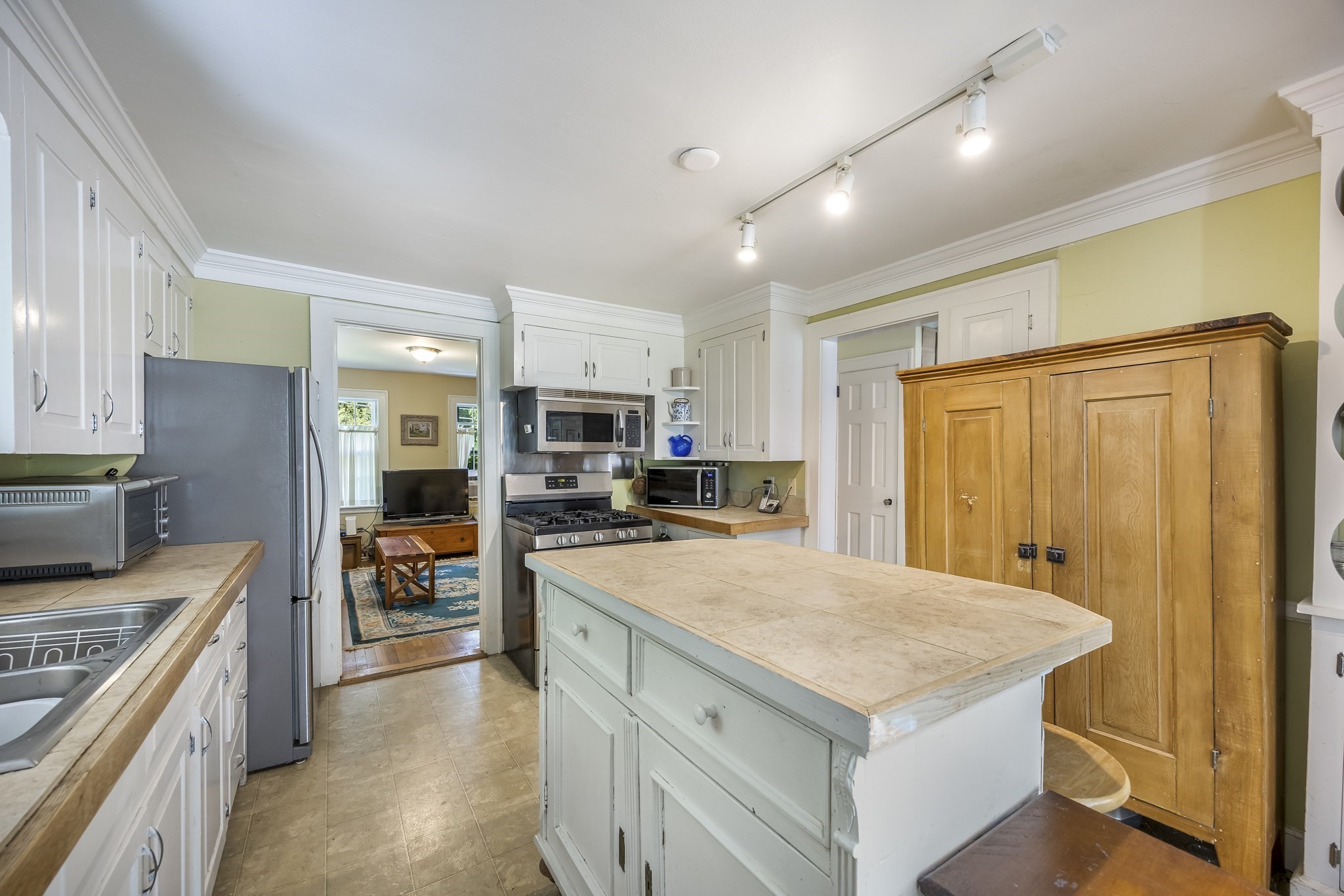 main property photo 15
