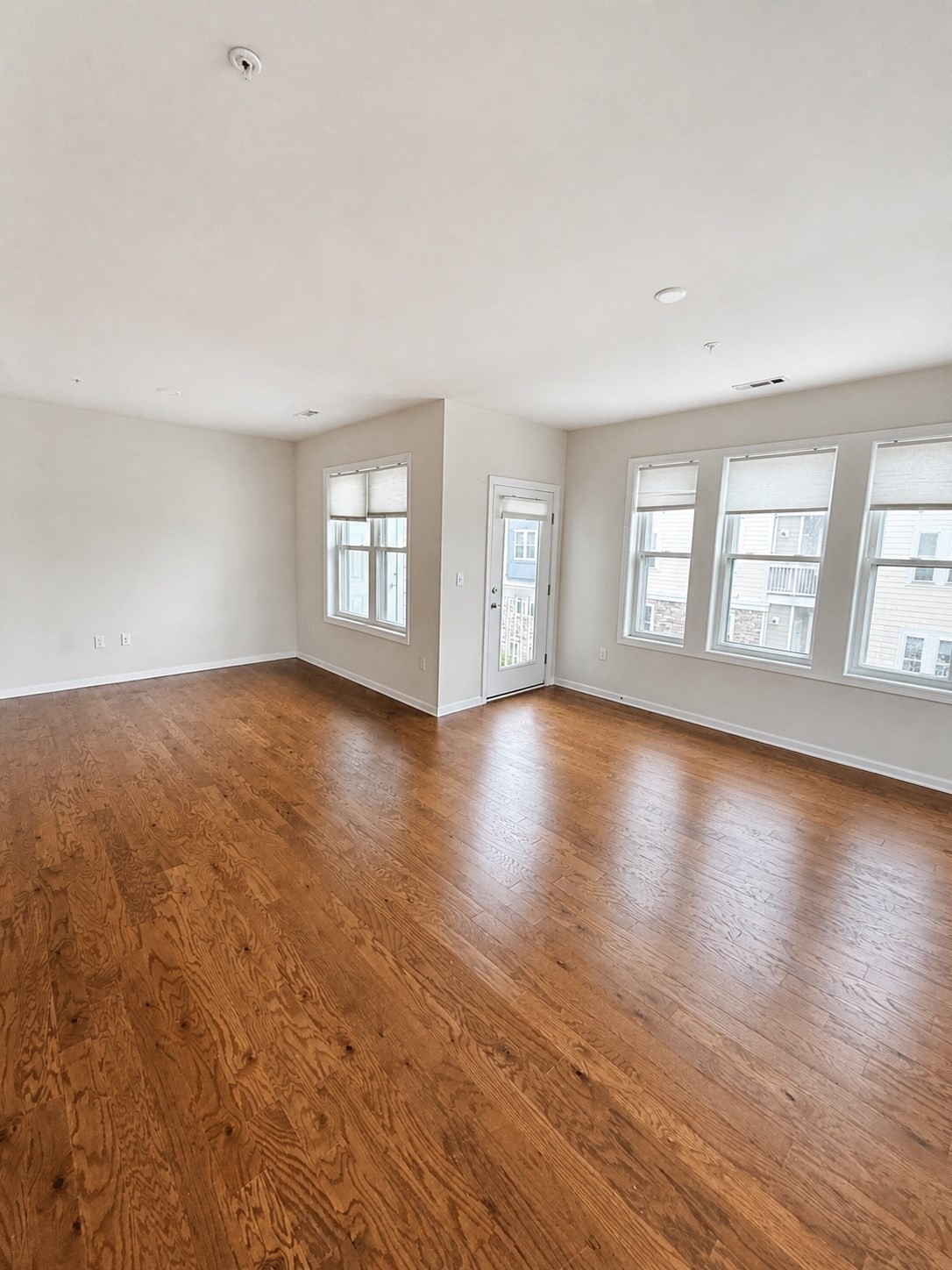 property viewer photo 22