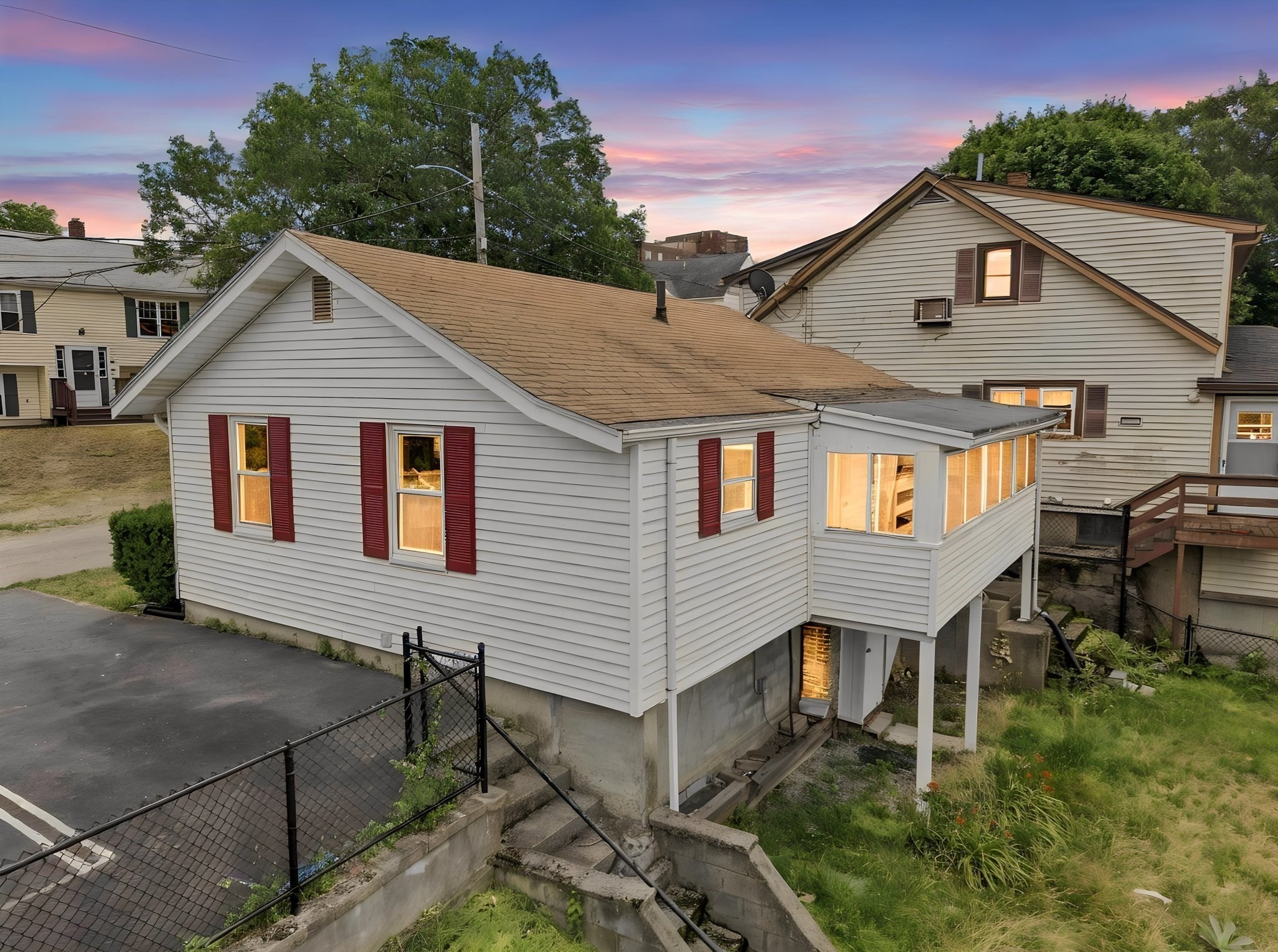 main property photo 30