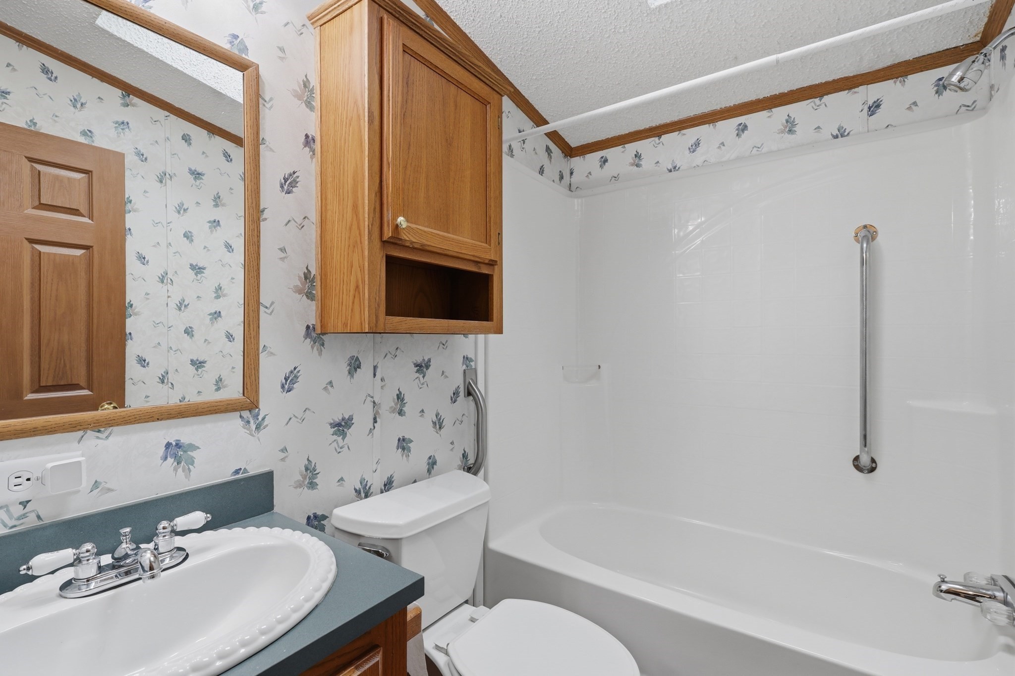 main property photo 18