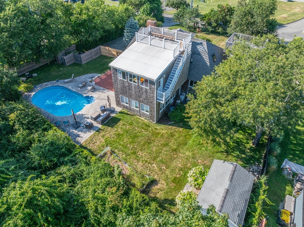 main property photo 33