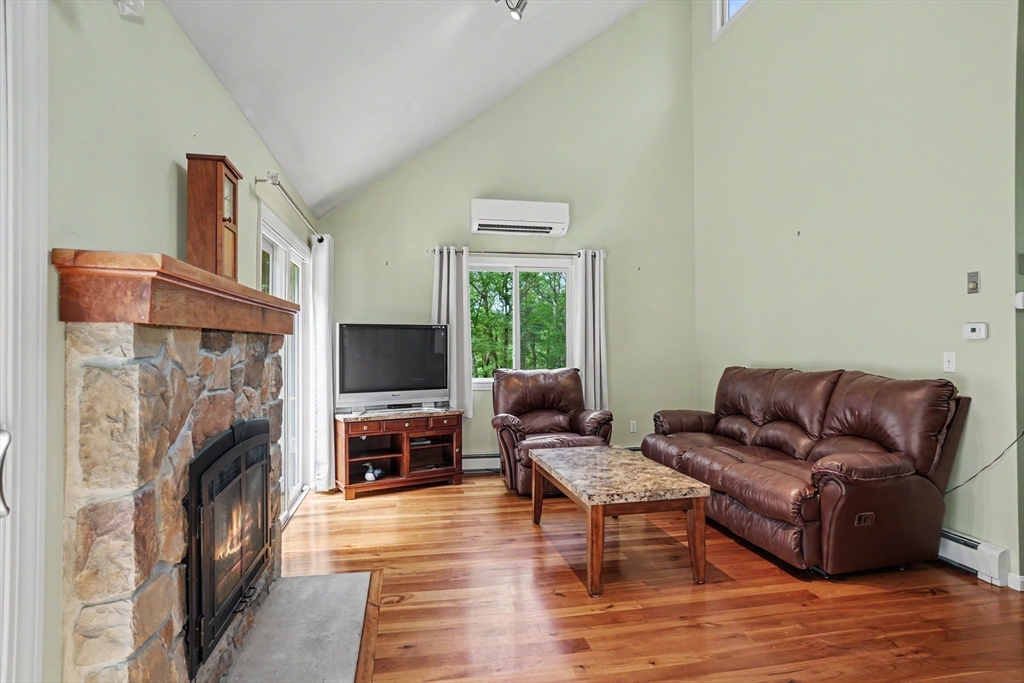 property viewer photo 12
