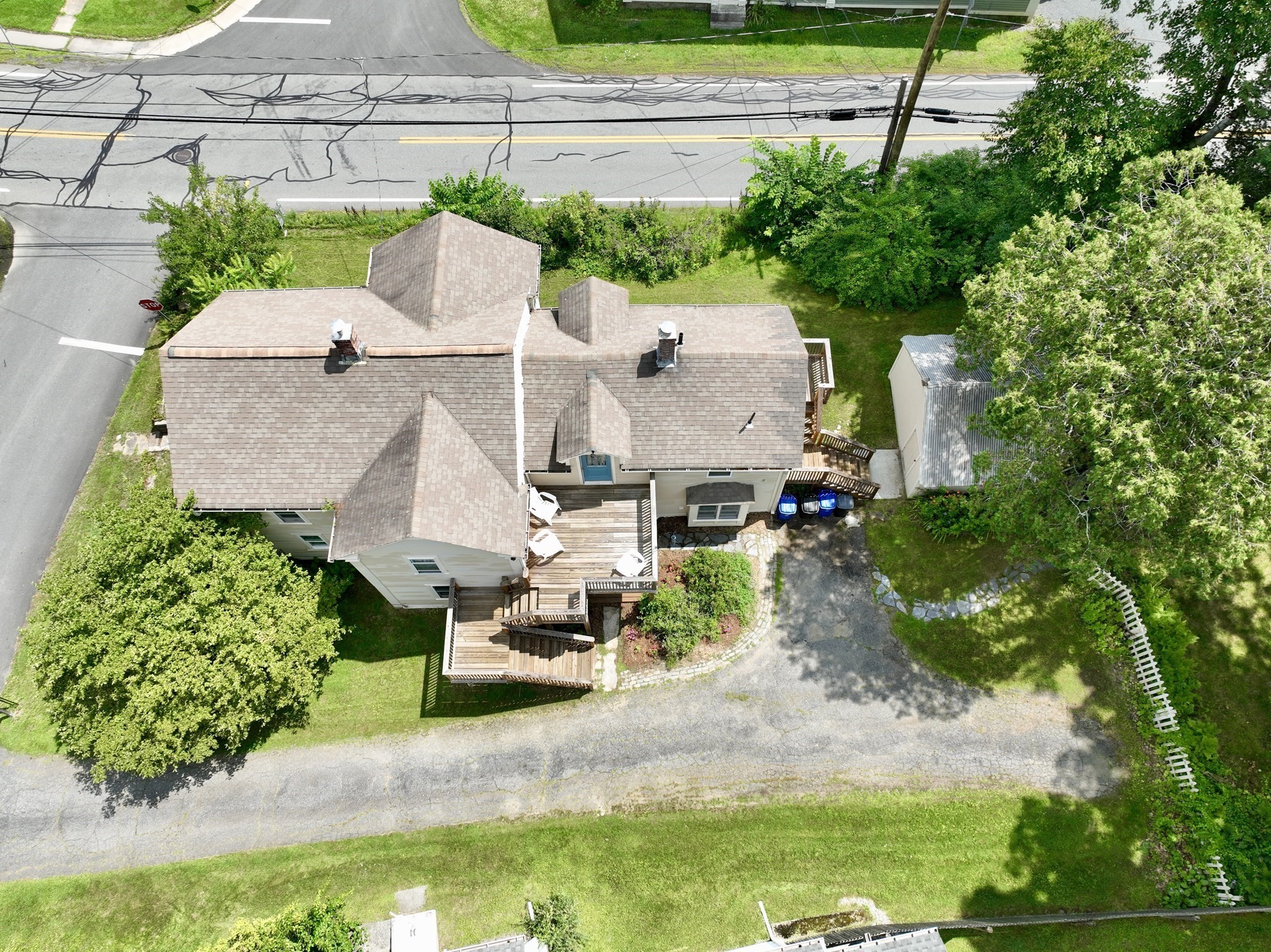 main property photo 28