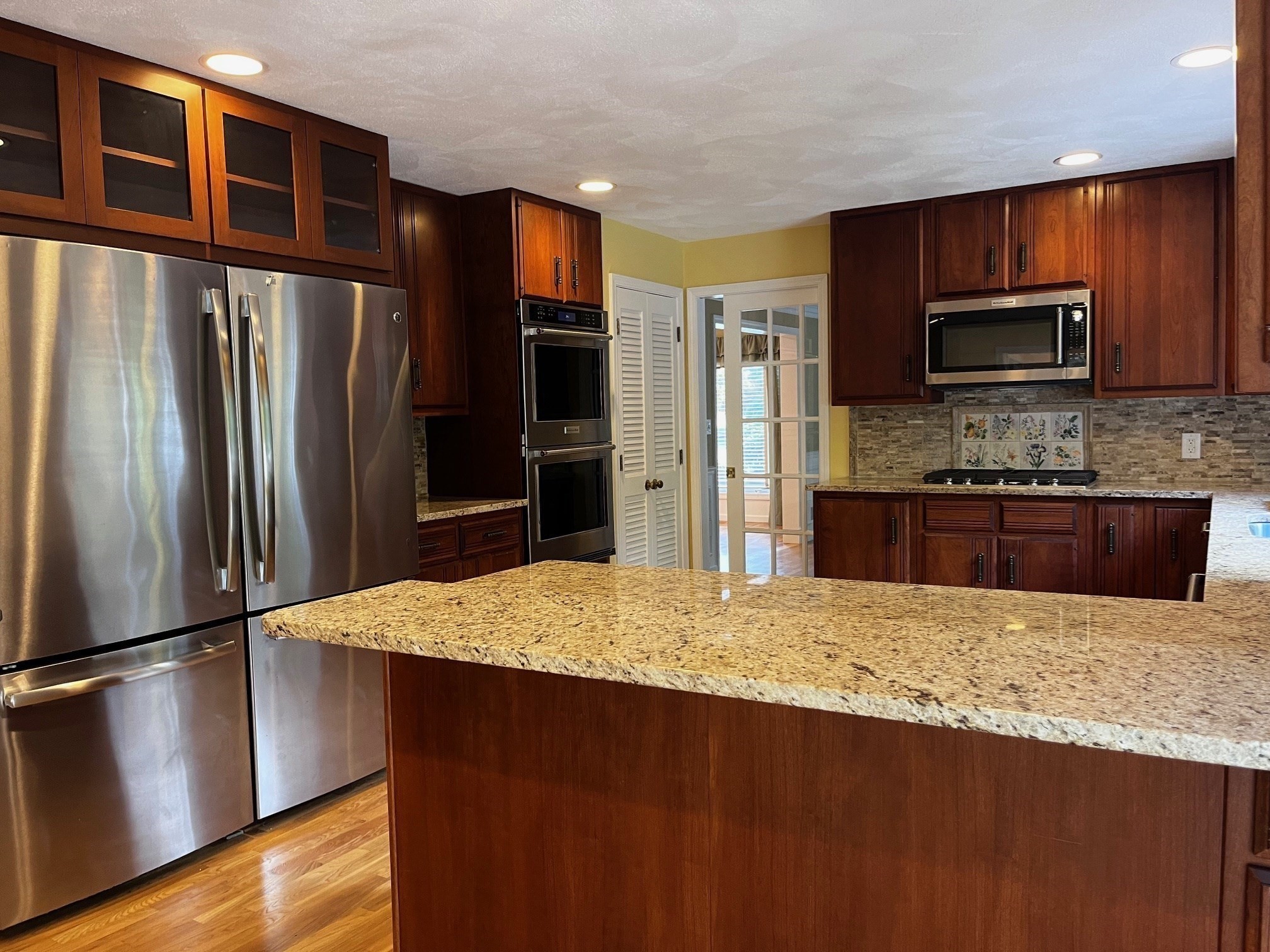main property photo 11