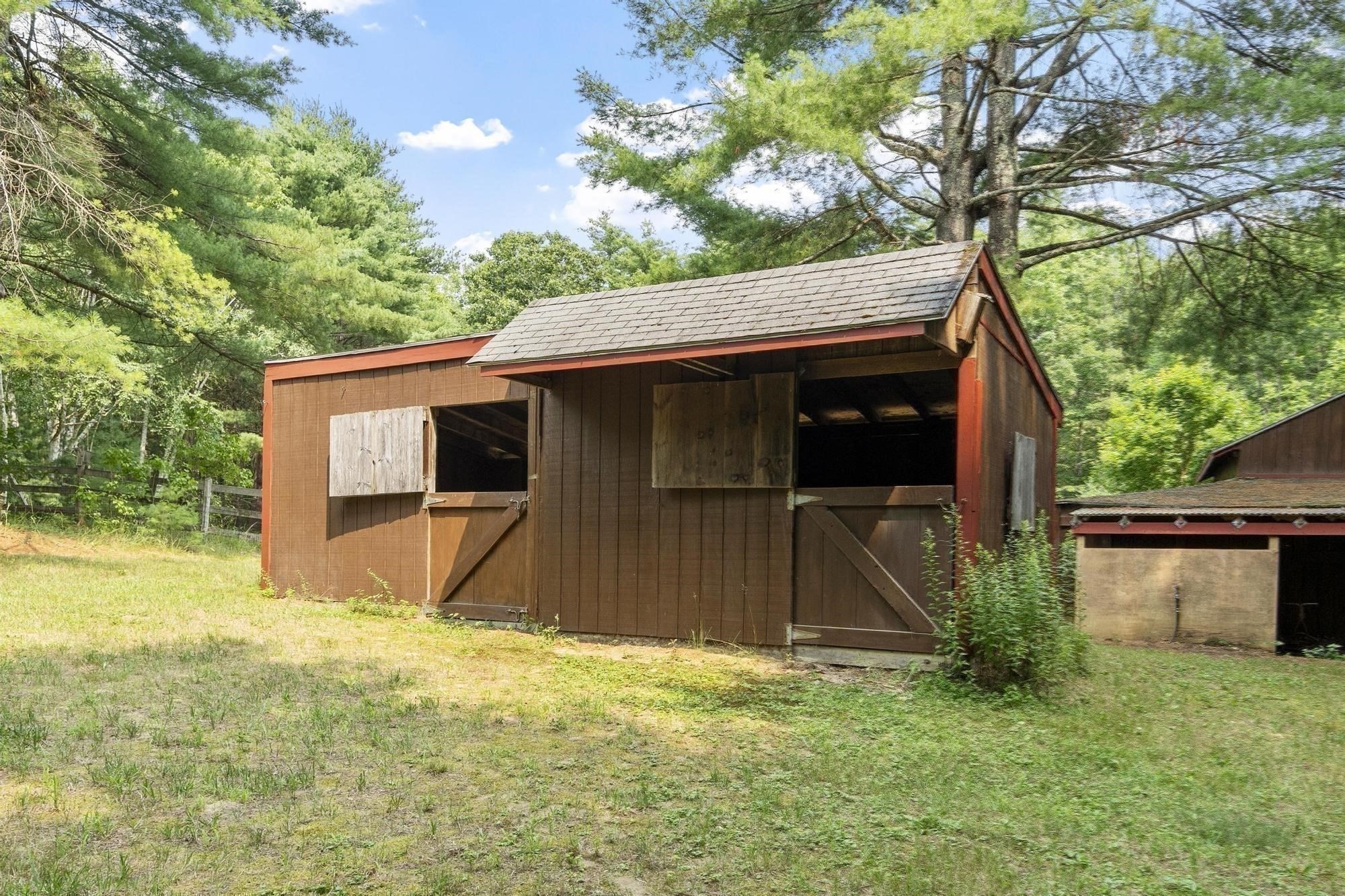 main property photo 21