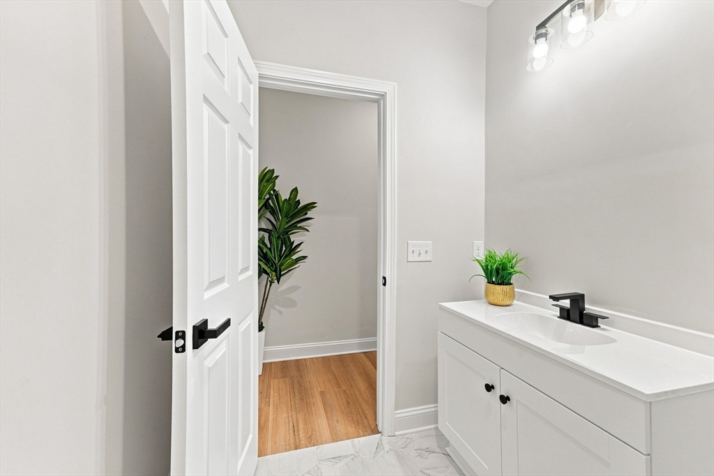 property viewer photo 17