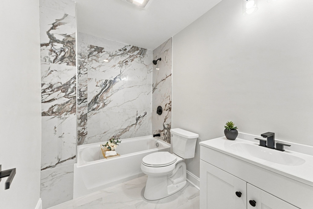 property viewer photo 23