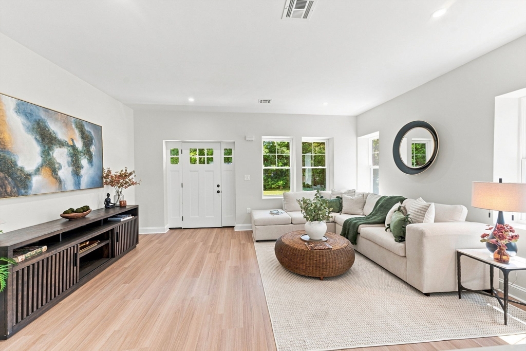 property viewer photo 5