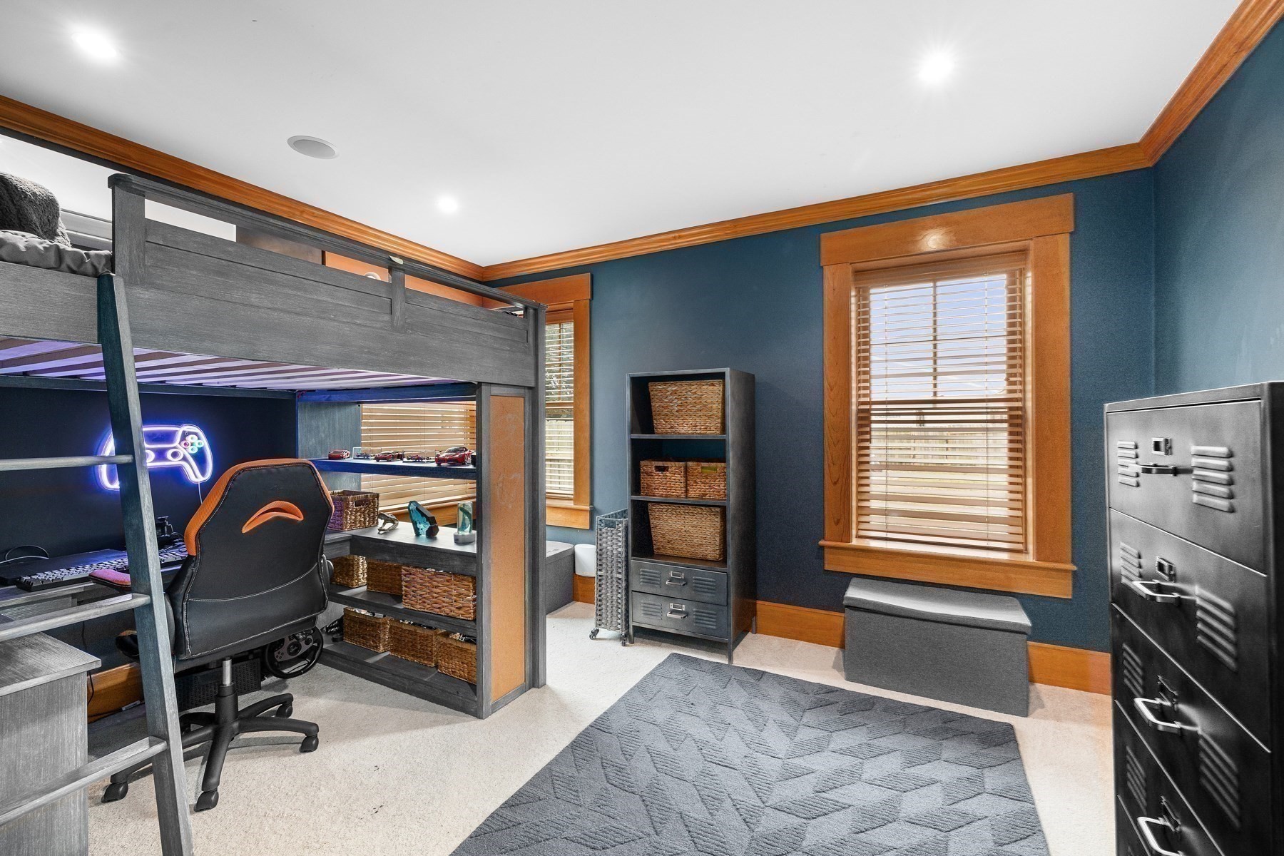 main property photo 28