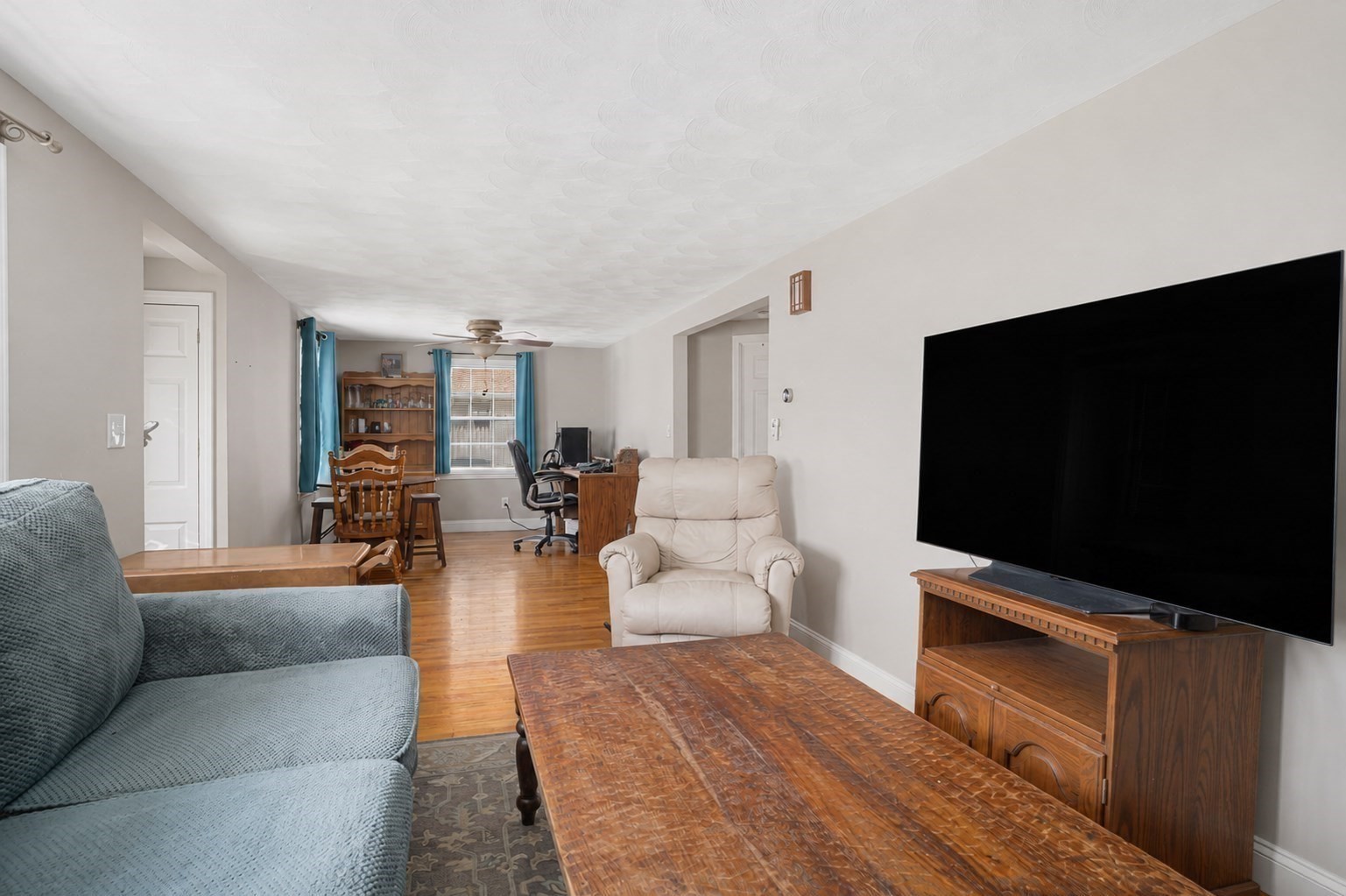 main property photo 4