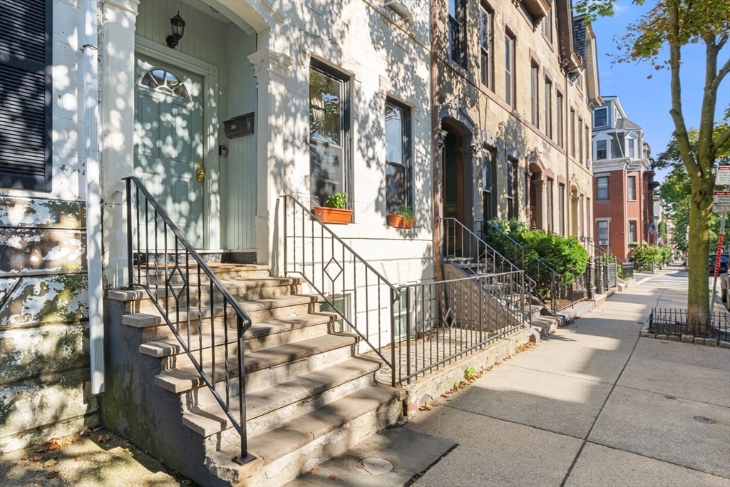 main property photo 18