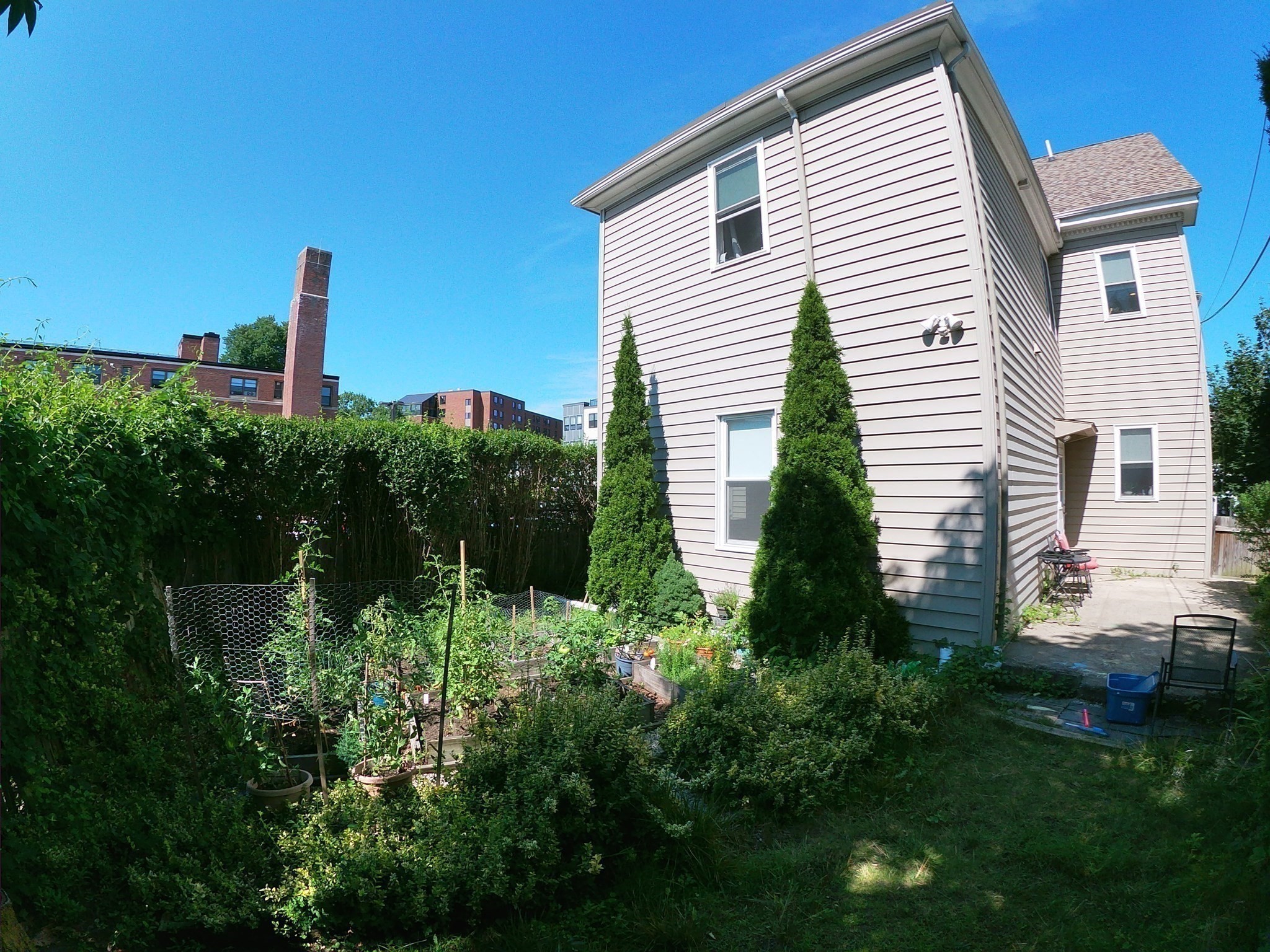 main property photo 9