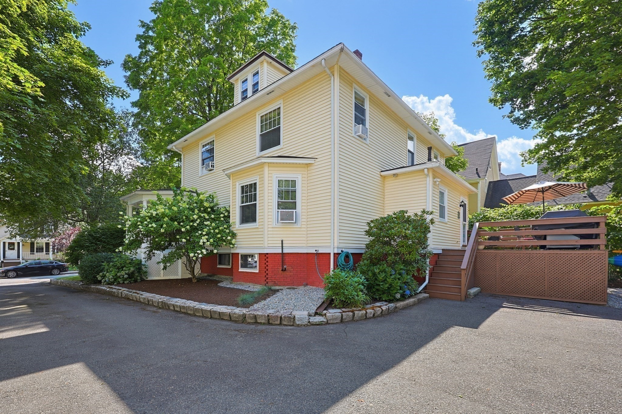 main property photo 40
