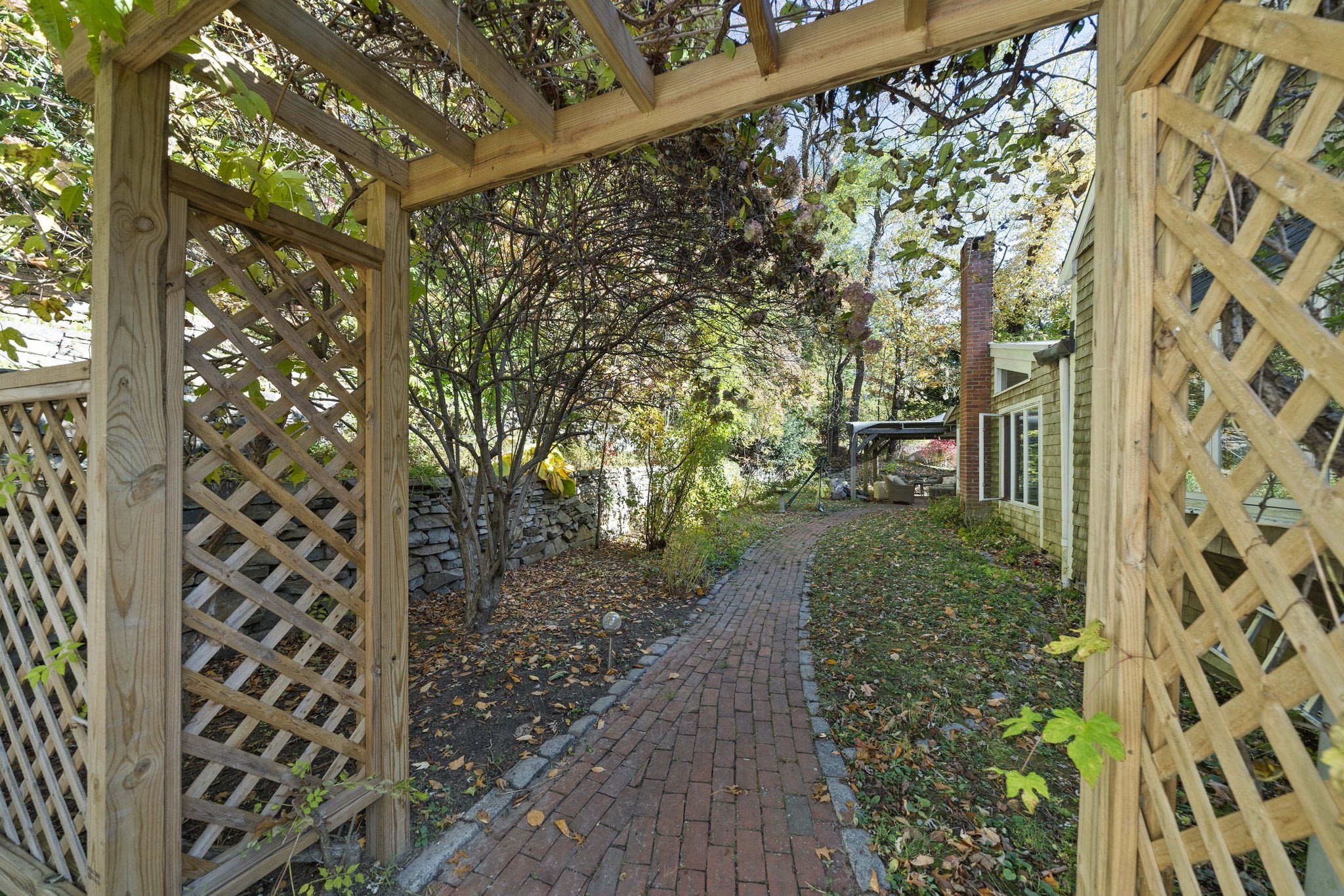 main property photo 32