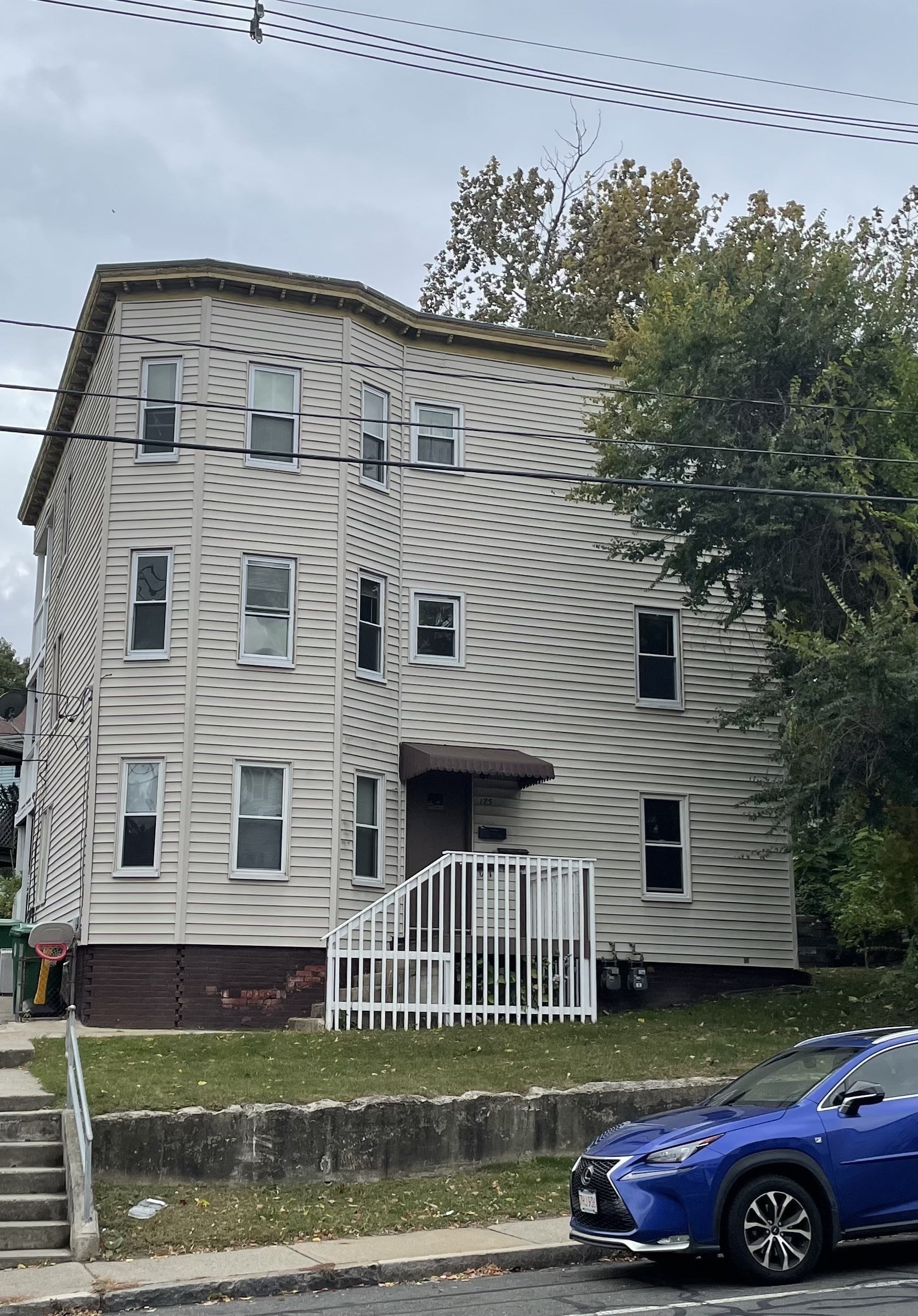 main property photo 1