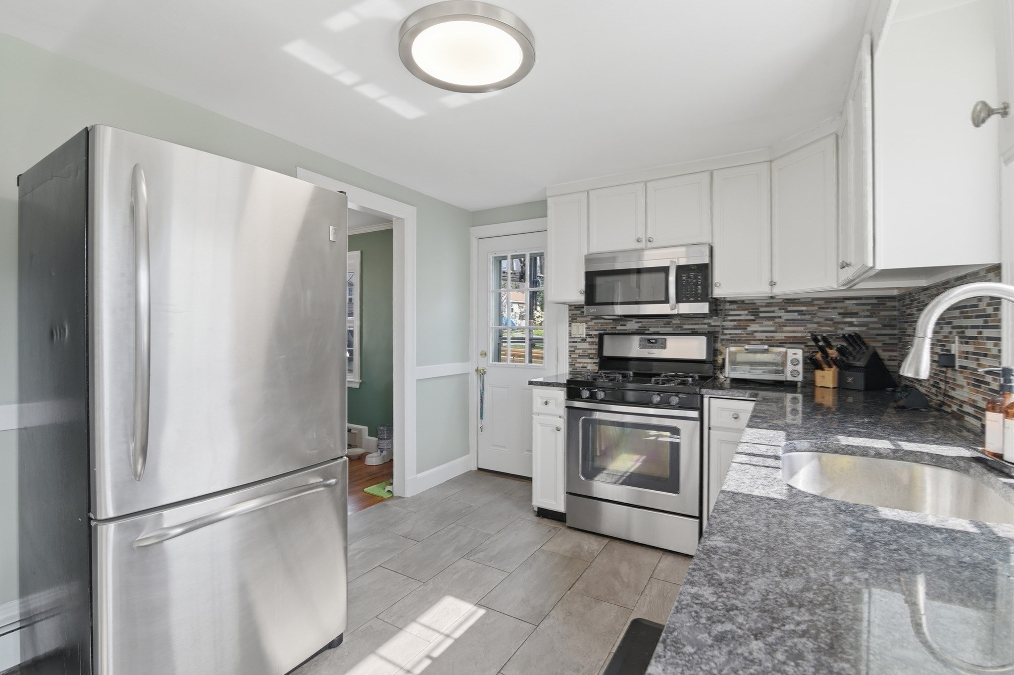 property viewer photo 3