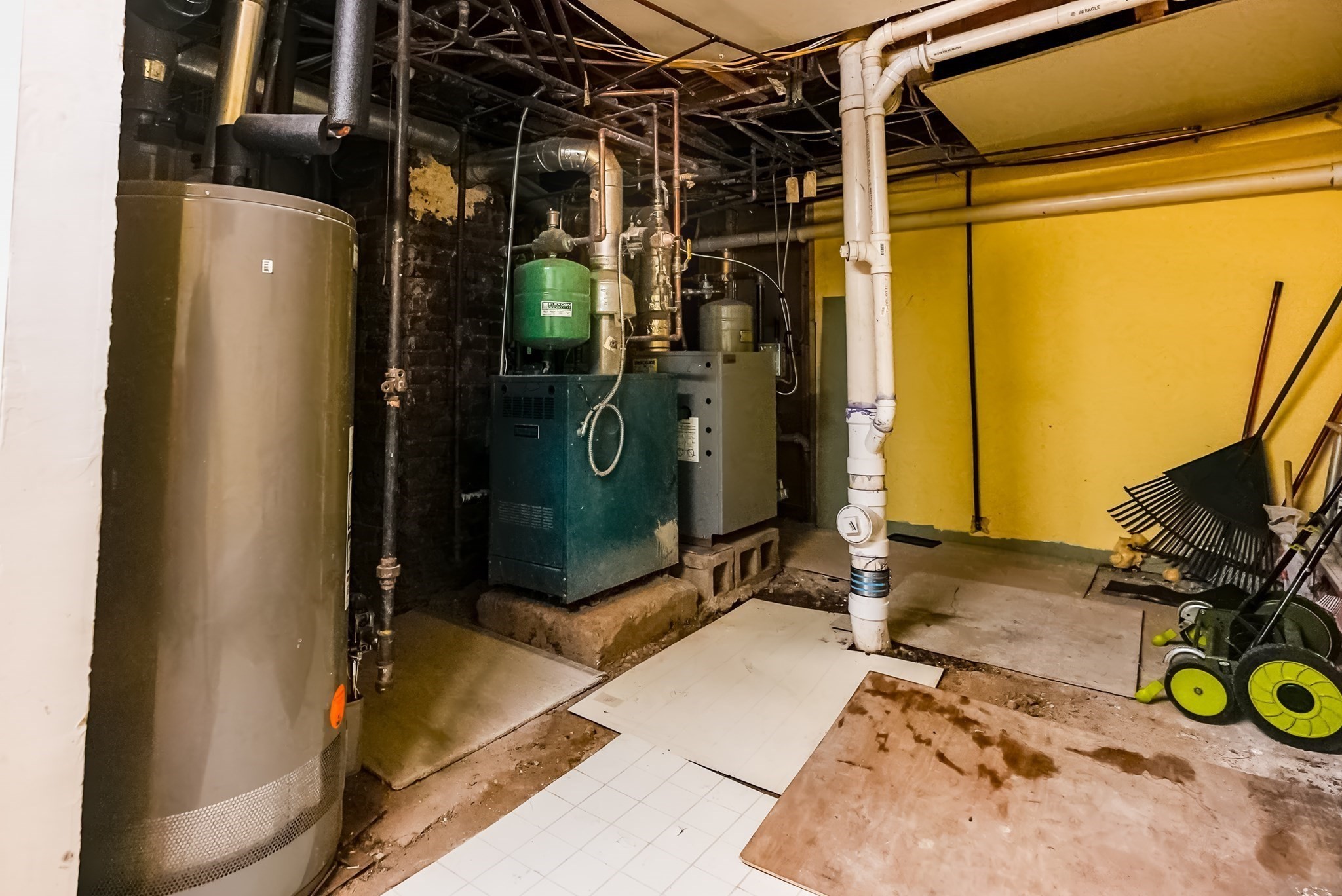 main property photo 17