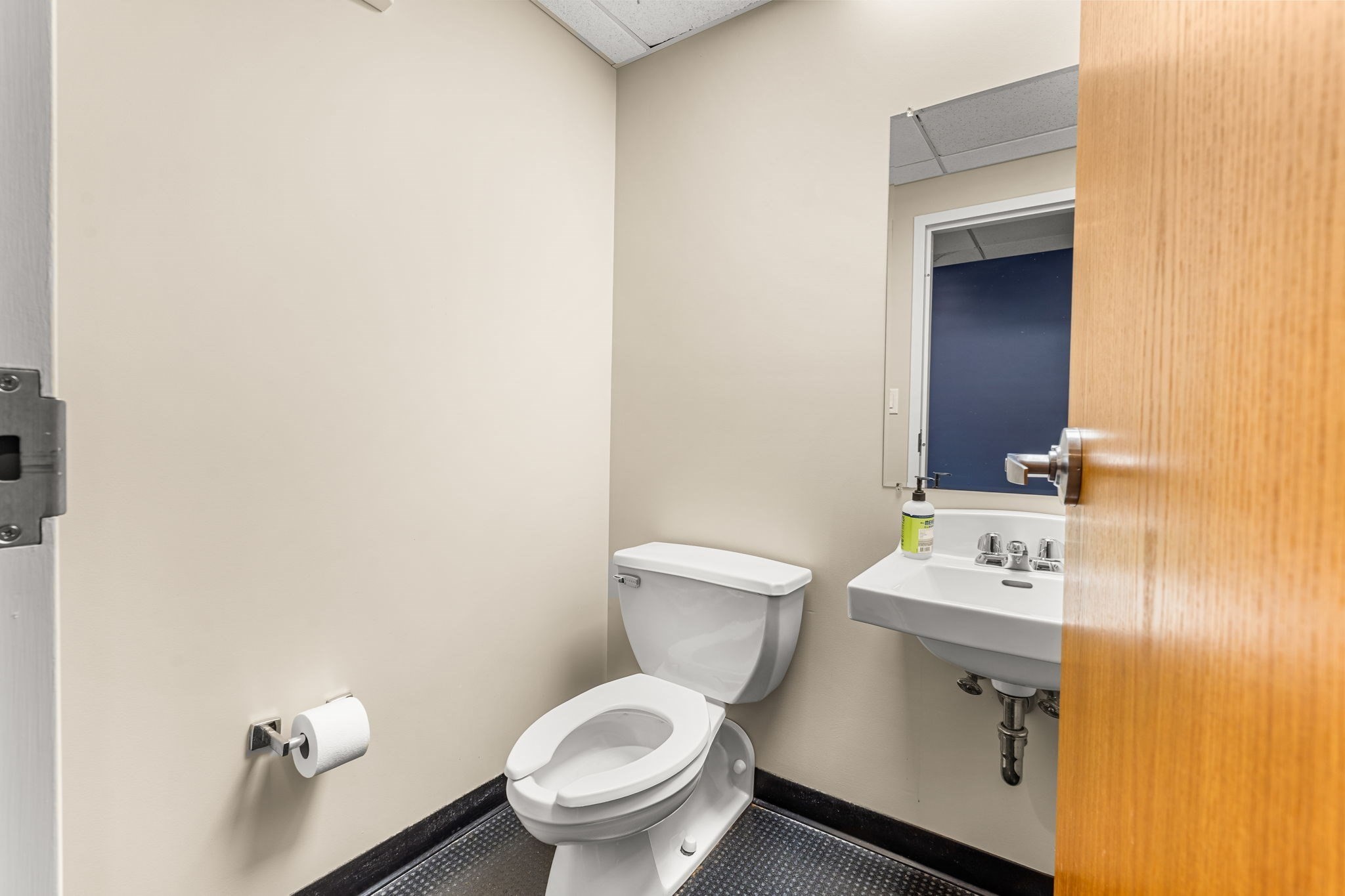main property photo 16