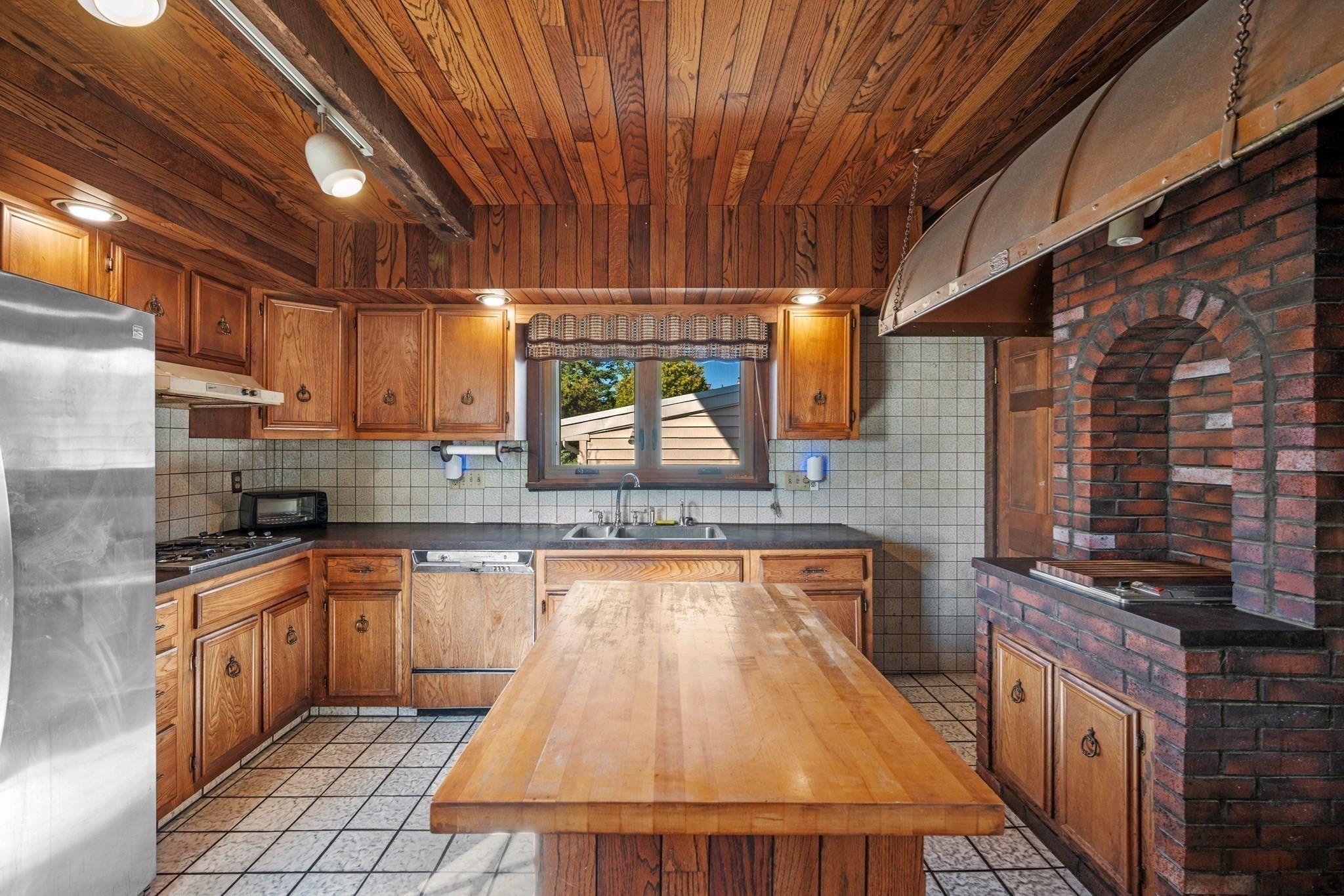 main property photo 10