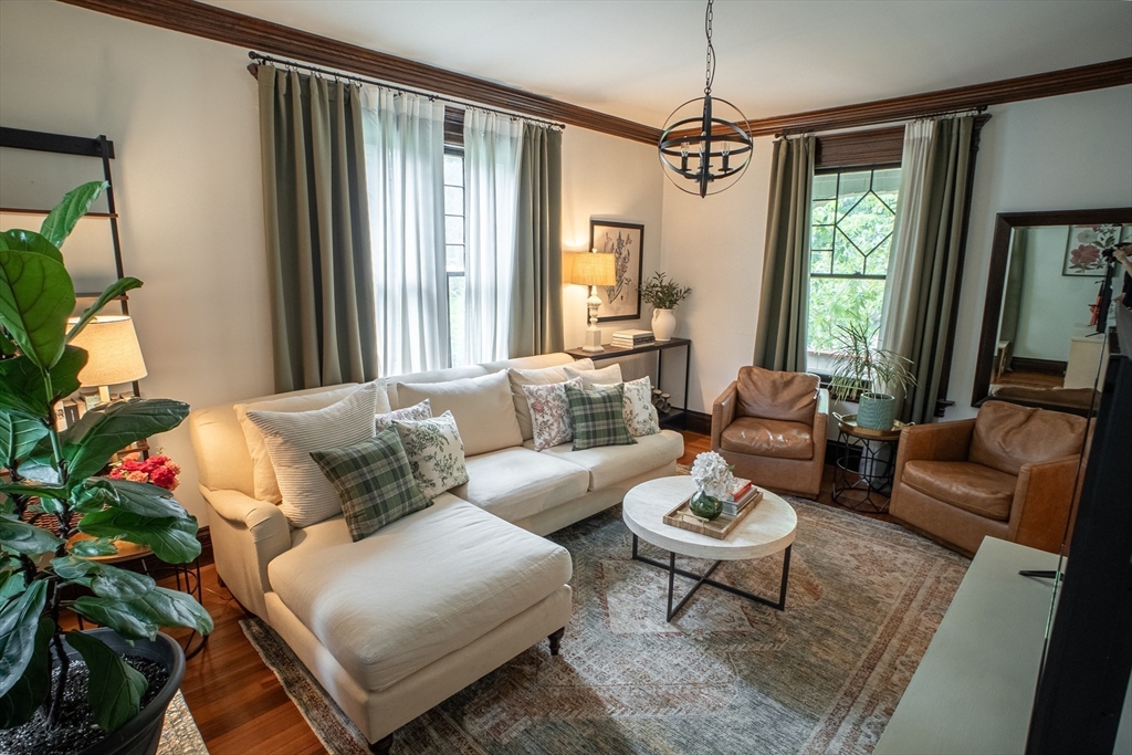 property viewer photo 7